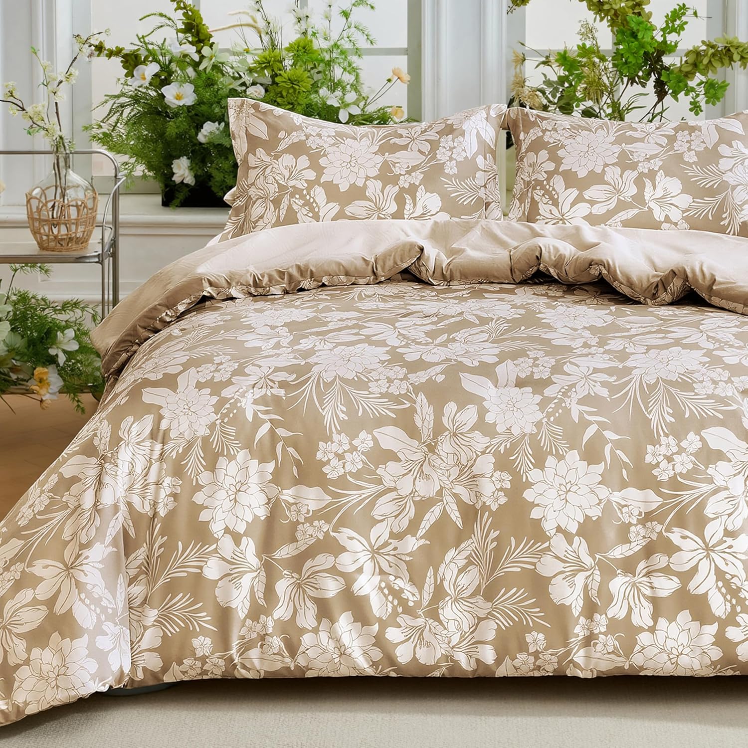 Joiedomi Queen Comforter Set Beige, 3 Pieces Floral Queen Bedding Set with 1 Soft Reversible Botanical Flower Comforter and 2 Pillow Shams, Bed in a Bag for All Seasons