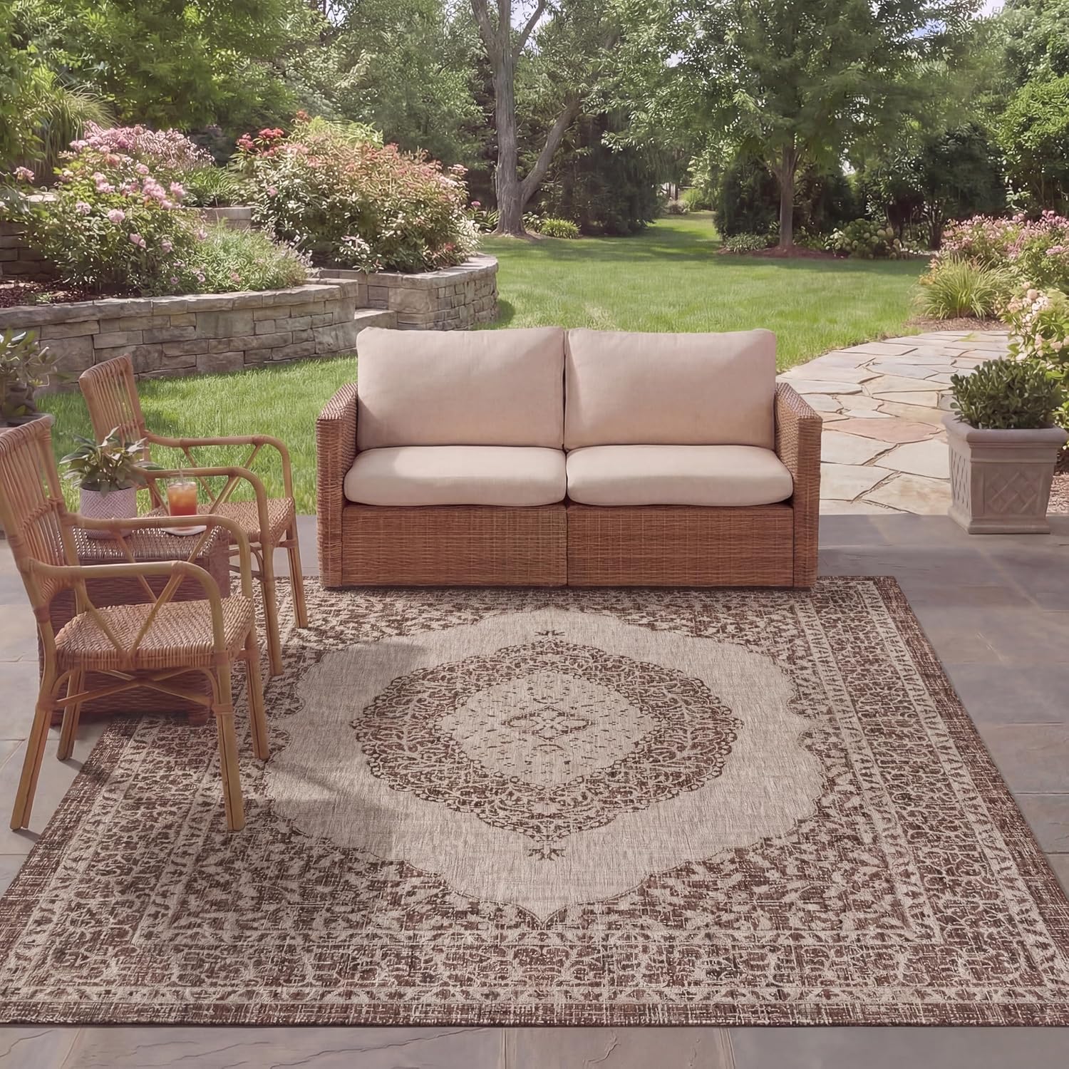 SAFAVIEH Courtyard Collection 32.4" x 60" Light Grey/Fuchsia CY8751 Indoor/ Outdoor Waterproof Easy Cleaning Patio Backyard Mudroom Area Rug