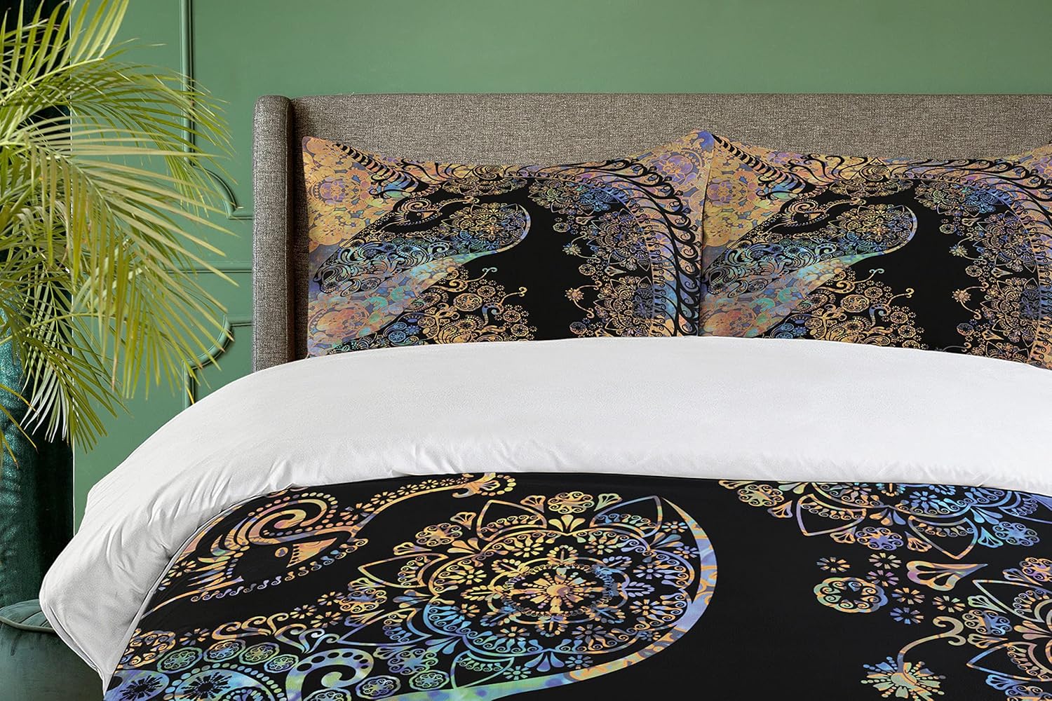 Ambesonne Unicorn Duvet Cover Set, Horse Profile Circular Mandala Flower Boho Motif Art, Decorative 3 Piece Bedding Set with 2 Pillow Shams, Queen Size, Black Lavender