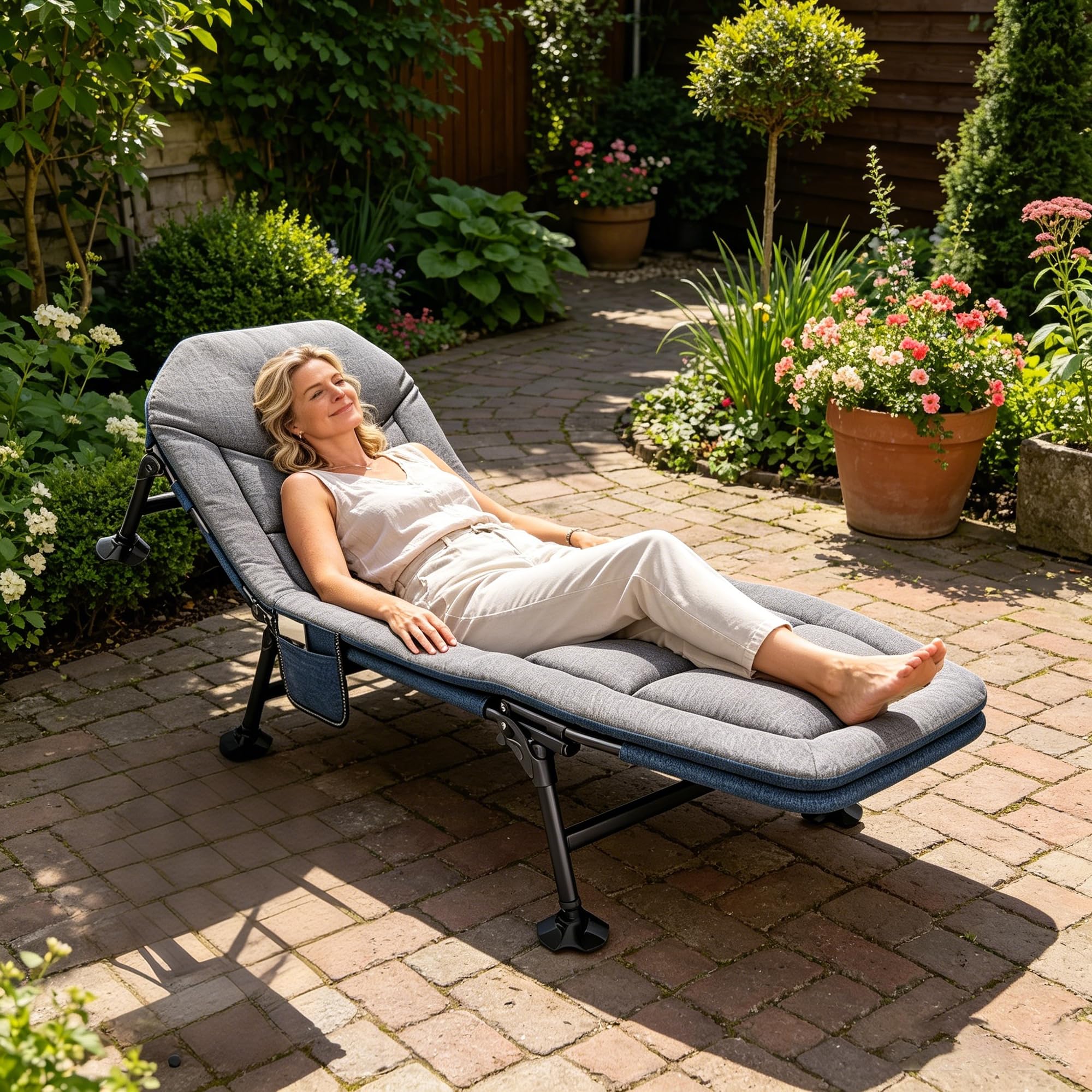 Sonnenliege Klappbare, Gartenliege, Liegestuhl mit Kissen und Seitentasche, Strandliege 6-fach Verstellbare Rückenlehne, Liegen Belastbar bis 200 kg, Relaxliege für Garten, Camping, Balkon (grau)