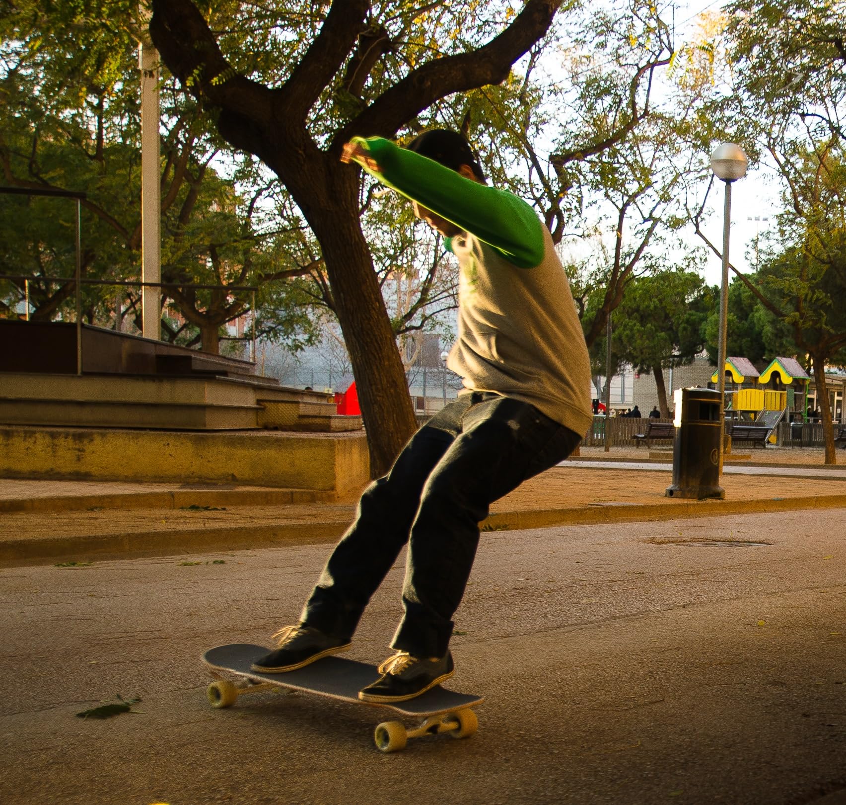 Tabla Longboard Freedom 39. Monopatín Largo polivalente para Freestyle, Freeride y Downhill. Tabla Skateboard de 39" de Largo Ideal para derrapar y Trucos patineta