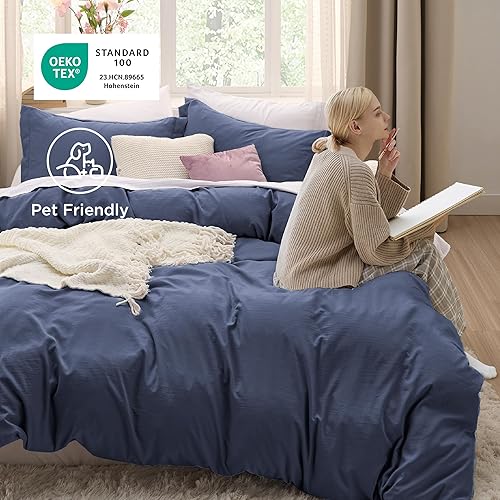 Vista 256 de Bedsure Juego de funda de edredón, tamaño individual, suave y prelavado, blanco, 2 piezas, 1 funda de edredón de 68 x 90 pulgadas, cierre