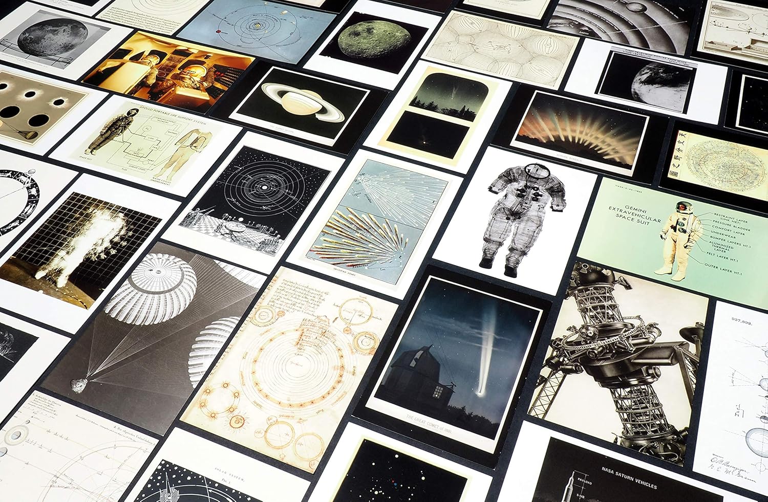 The Night Sky: Fifty Postcards (50 designs; archival images, NASA ephemera, photographs, and more in a gold foil stamped keepsake box;): 50 Postcards: Princeton Architectural Press: 9781616897345: Books