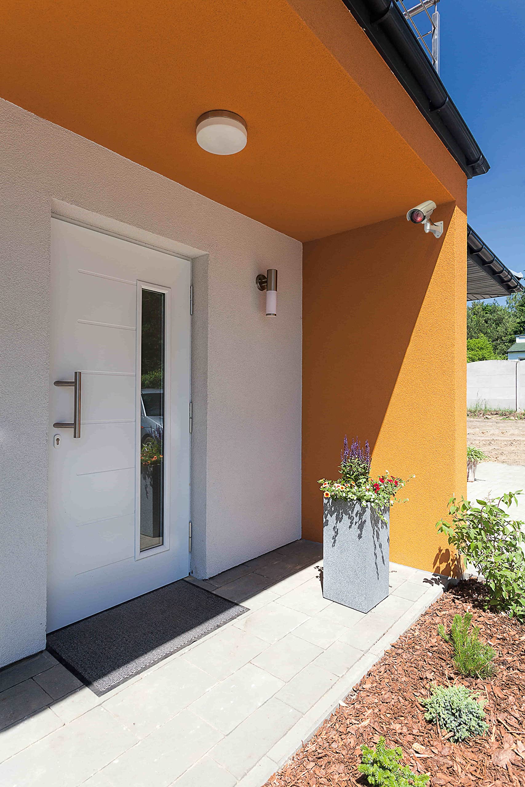 BASI Set di 4 telecamere finte con luce LED lampeggiante | telecamera di sicurezza | telecamera di sorveglianza per interni ed esterni | supporto da parete | senza fili argento | CCTV | 4 pezzi