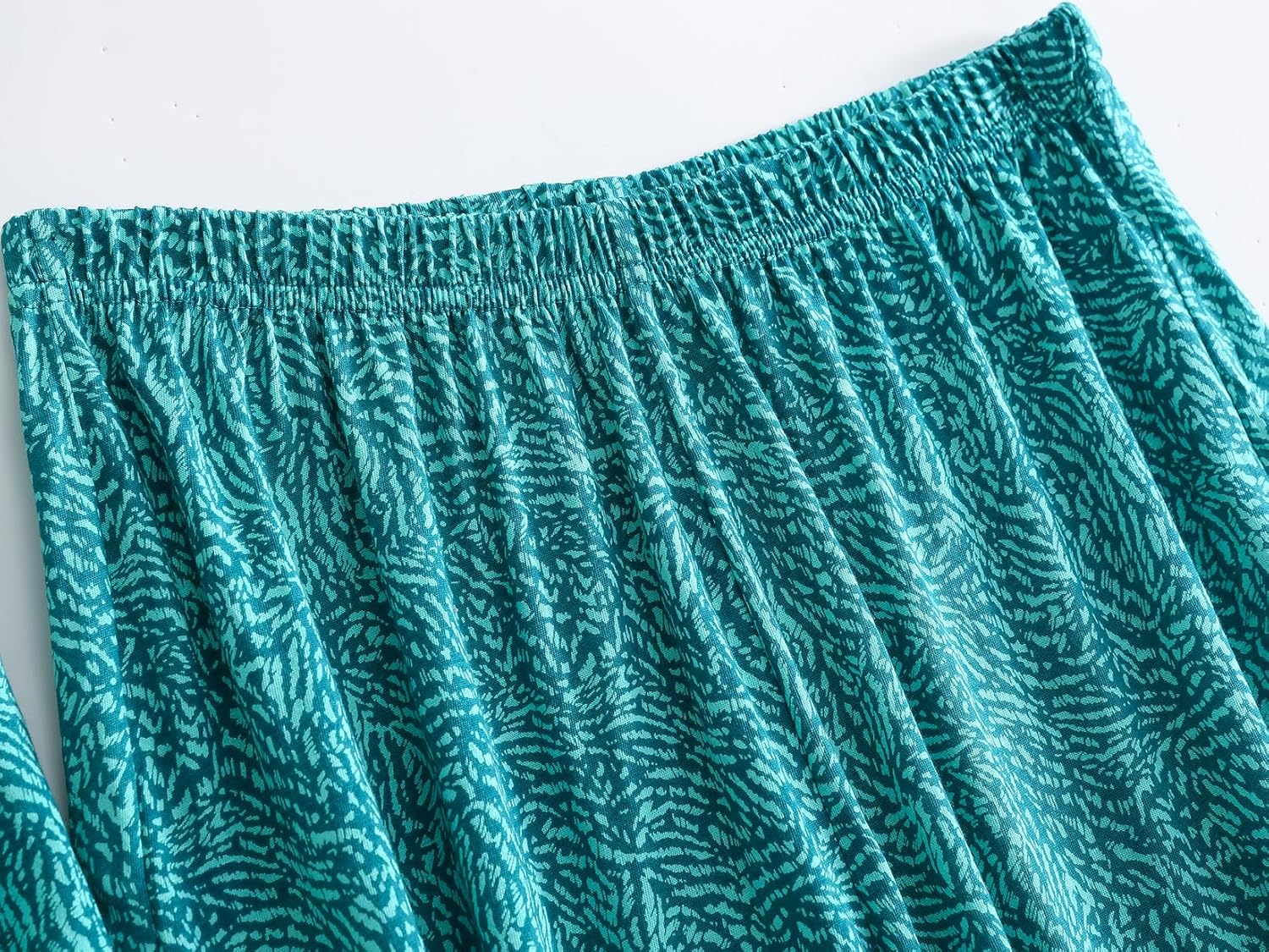 CHUNG Women Cotton Pajama Sets Sleepwear pjs Short Sleeve Shirt Capri Length Crop Pants Cute Vivid Print - Image 6