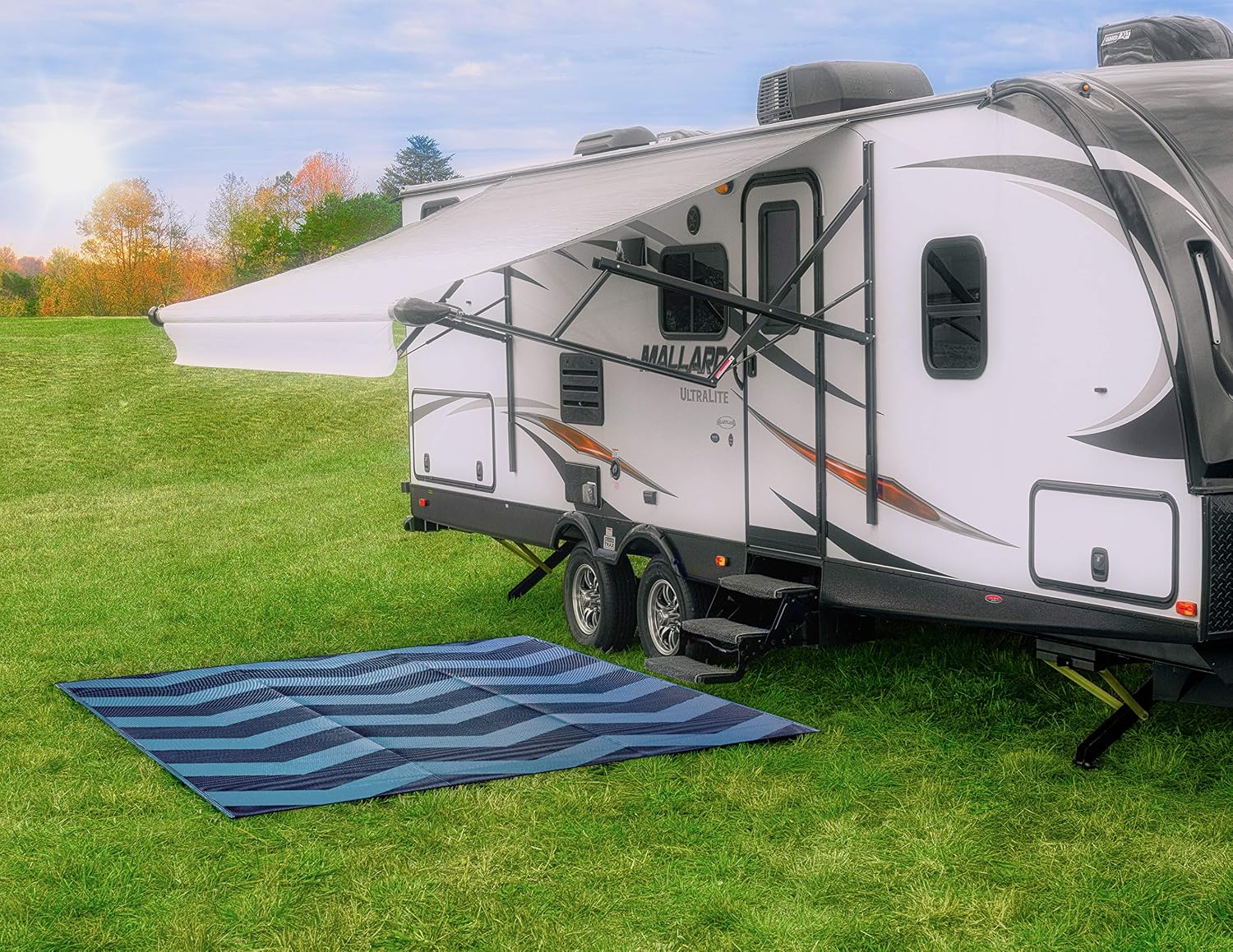 Camco 42858 Blue Chevron Design 9' x 12' Reversible Outdoor Mat