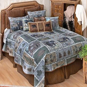 BLACK FOREST DECOR Bear Cabin Scenes Quilt Bed Set - Queen, Rustic Lodge Bear & Pinecone Quilt Bedding - 90" x 90"