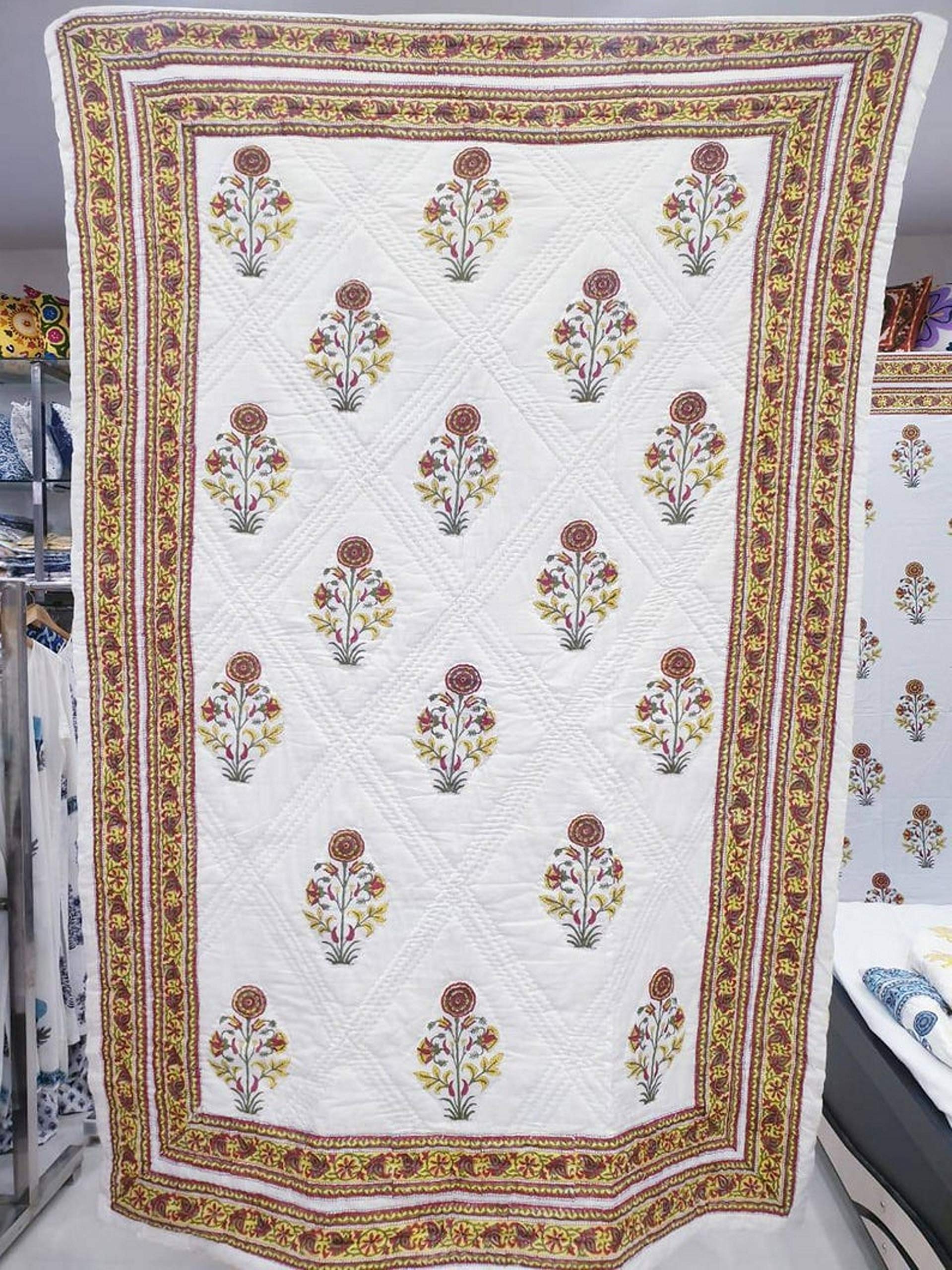 Jaipuri Rajai couverture indienne pour envelopper vos nuits de douceur
