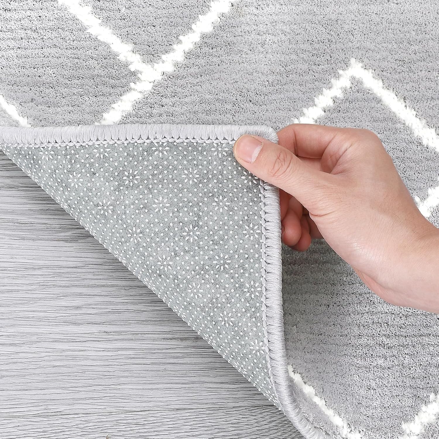 IMINROME Modern Rug 2x3 Small Trellis Throw Rug Premium Non Slip Doormat Neutral Shag Area Rug, Affordable Fluffy Carpet, Fuzzy Soft Living Room Rugs,Home Decor Rug,Light Grey