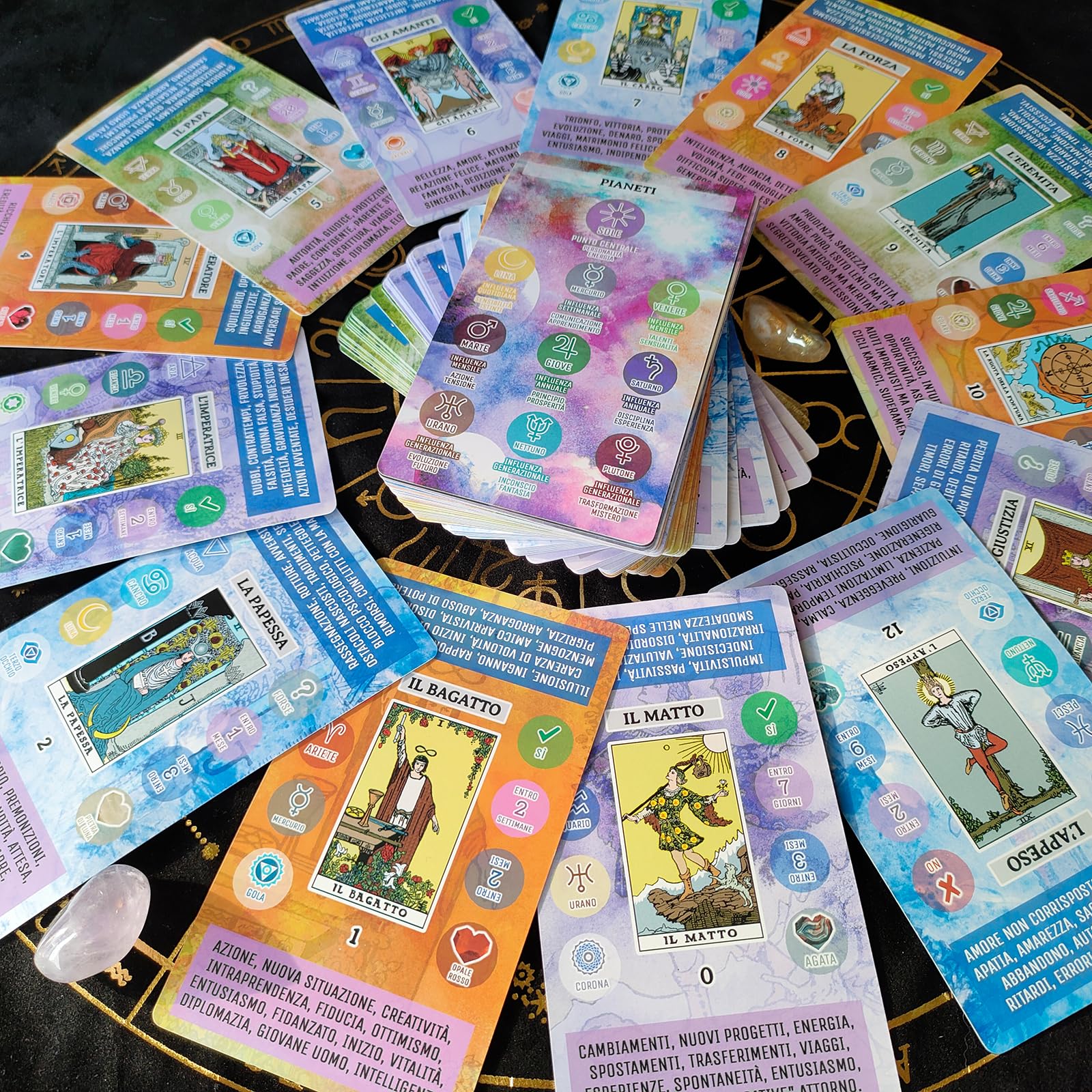 L'Oracolo dei Tarocchi in Italiano, 86 Carte Divinatorie con Libro Guida per Principianti ed Esperti, Oracoli Speciali e Completi. Nuova versione.