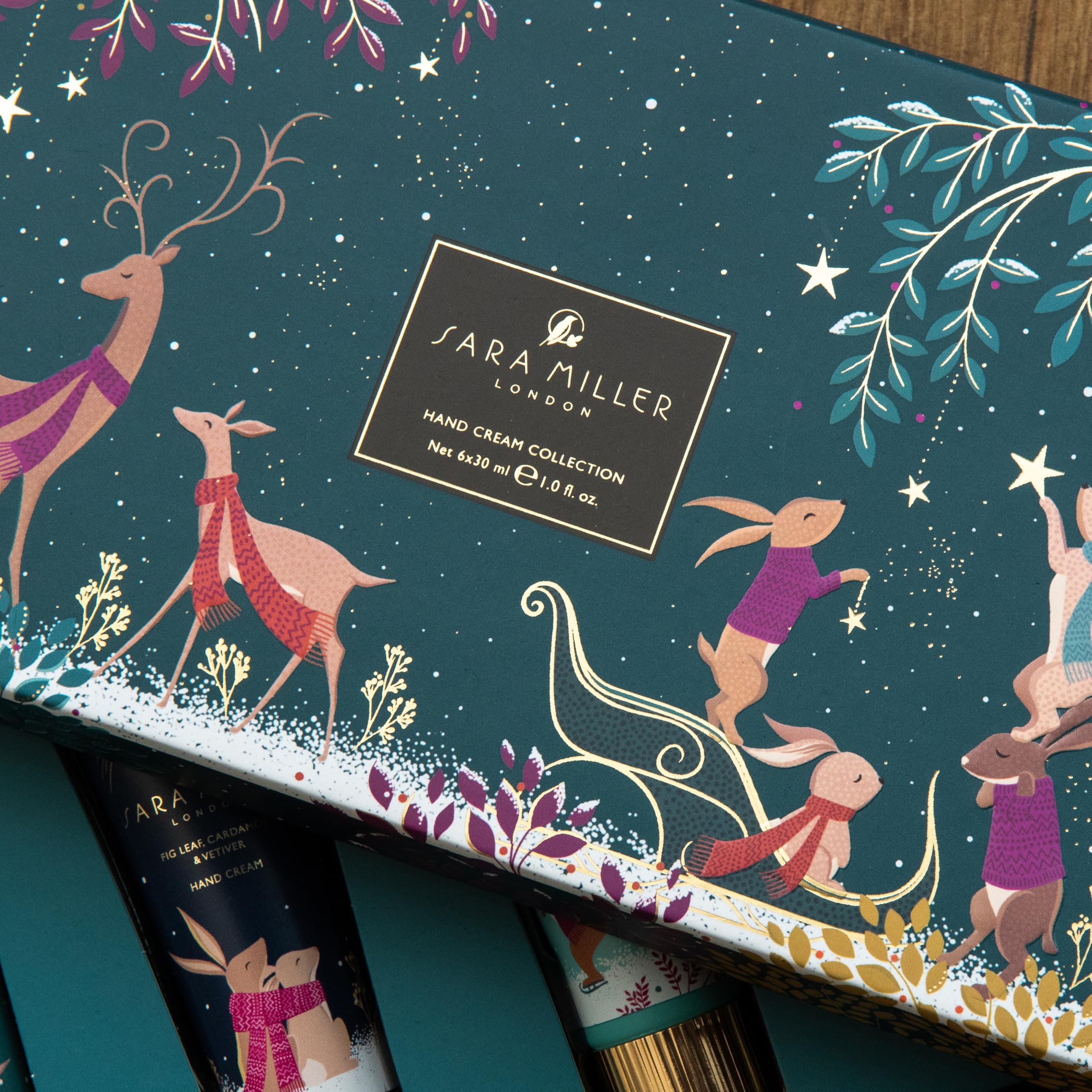 Sara Miller Woodland Tales Duft-Handcreme-Kollektion-Set, 6 Stück, 30 ml, Reisegröße und veganfreundlich, Schönheitsgeschenk für sie, Weihnachtsgeschenk und Strumpffüller