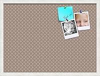 Vista 280 de PinPix Tablero de anuncios de corcho de 12 x 12 pulgadas. Este tablero decorativo enmarcado viene con diseño de círculos B W y un marco blanco