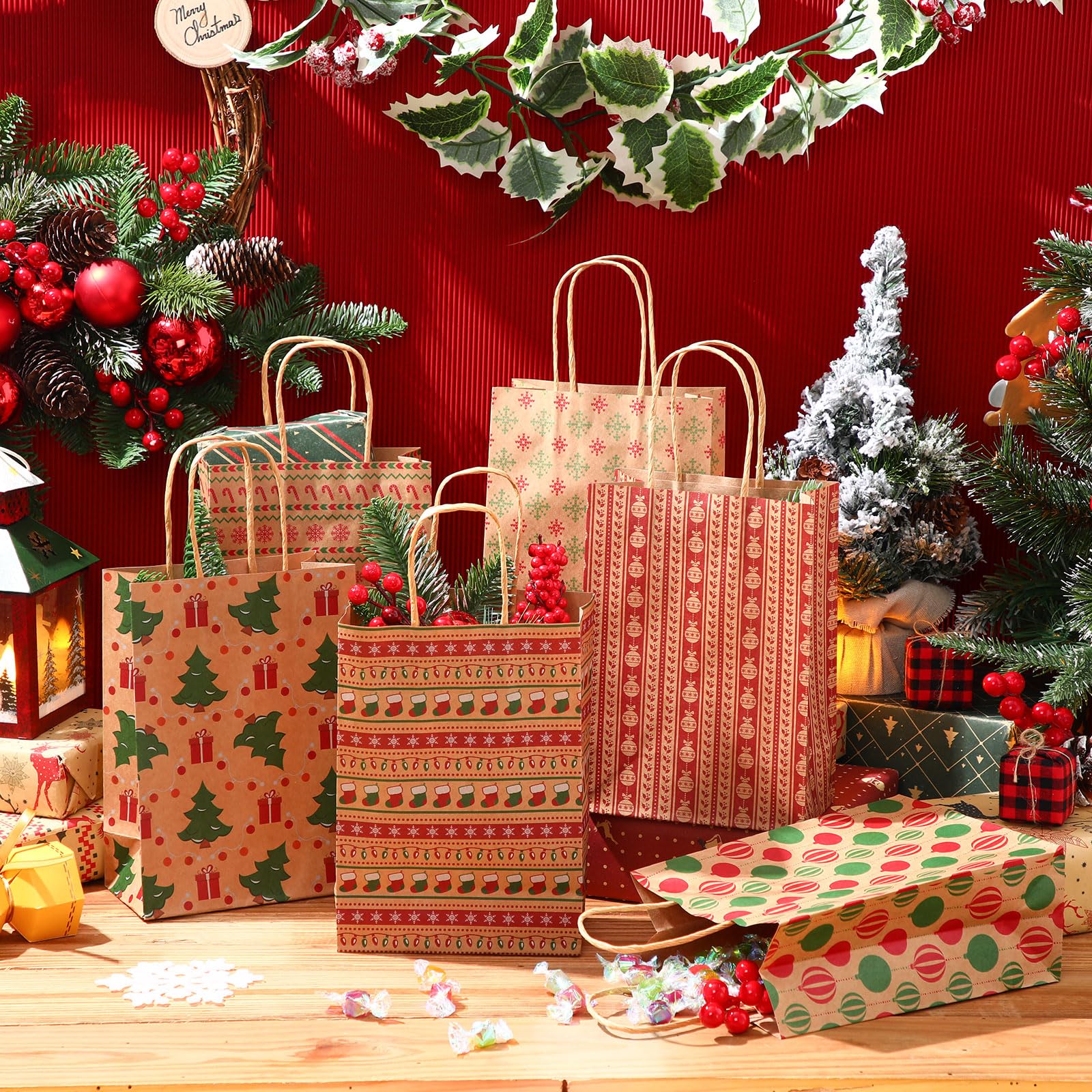 Fulmoon 120 bolsas de regalo de papel kraft de Navidad a granel con asa, bolsas de regalo de Navidad para regalos de Navidad, suministros de decoración de fiesta de Navidad