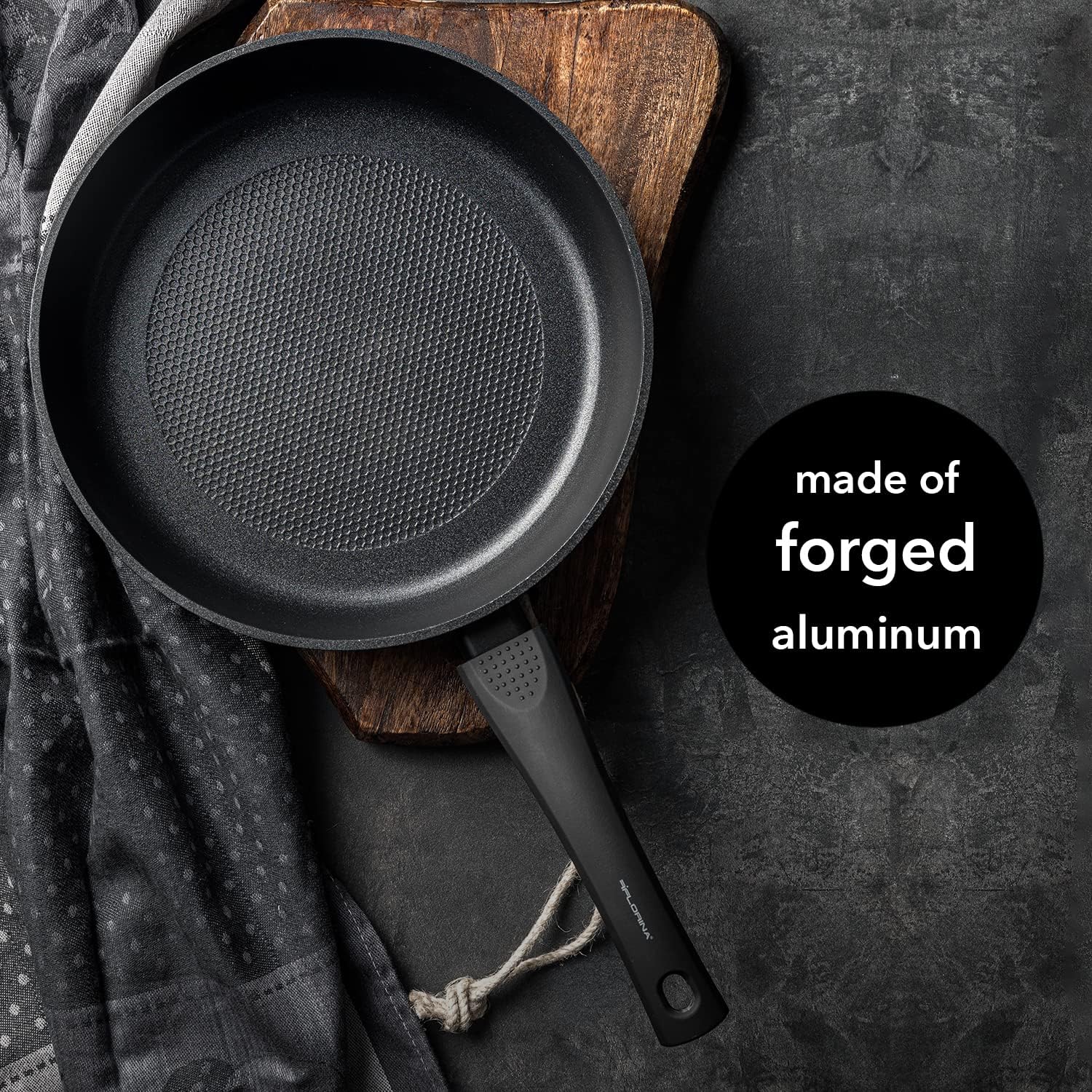 FLORINA - Silver Perfetto Aluminium Frying Pan I 26 cm Diameter I Induction Pan I Non-Stick Coating Universal Pan I Suitable for Induction Cookers, Gas Hobs and Electric Hobs (Black)