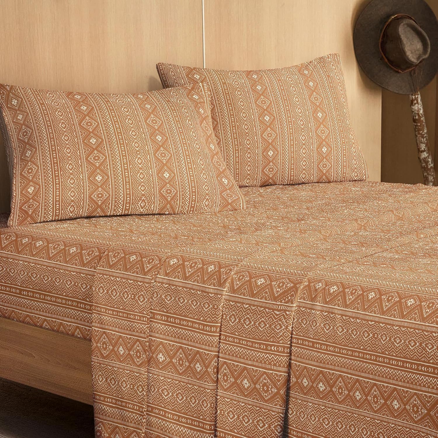 Wake In Cloud - Boho Bed Sheets, 4-Piece Sheet Set, Bohemian Chic Western Farmhouse Vintage Country Aesthetic Pattern Printed Bedding, Deep Pocket, Terracotta, King Size