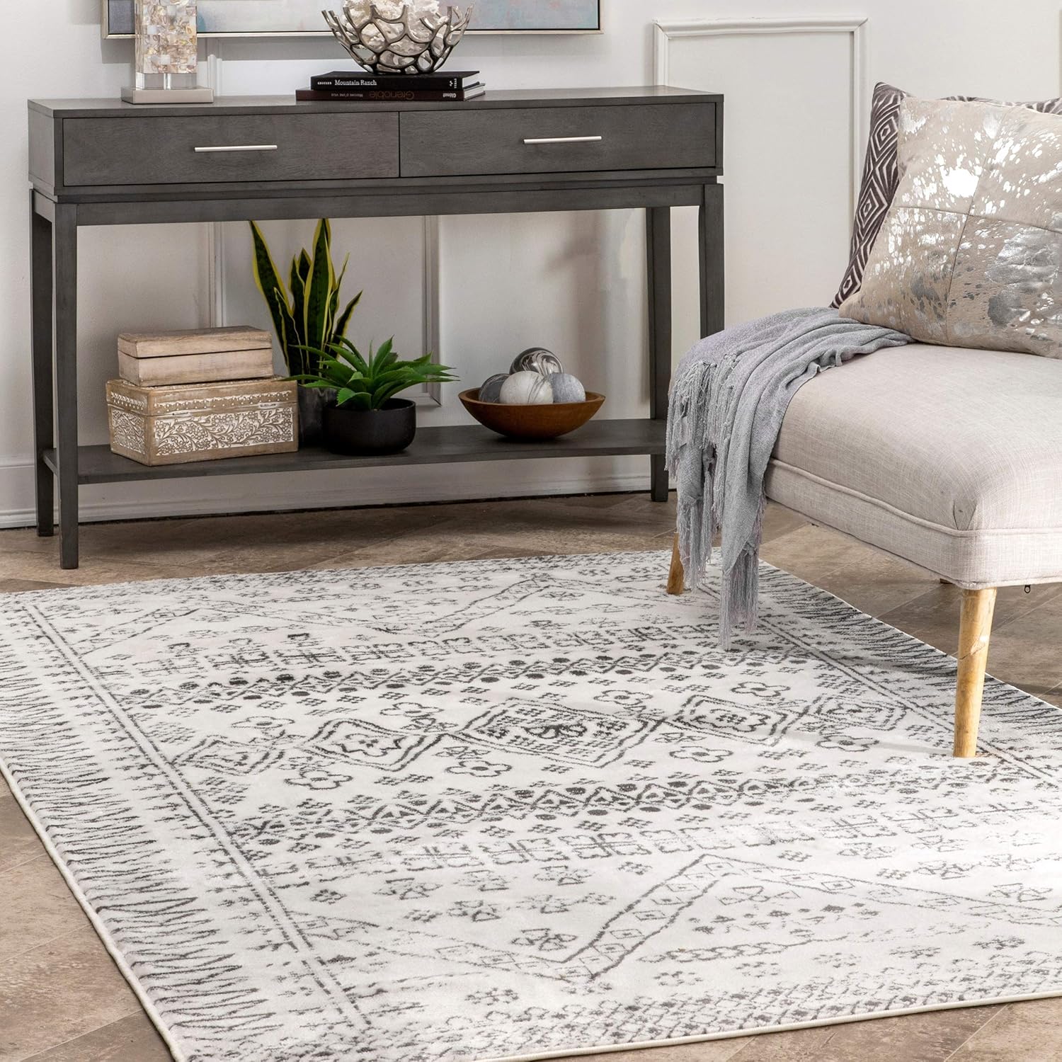 nuLOOM Transitional Moroccan Frances Area Rug, 7x9, Light