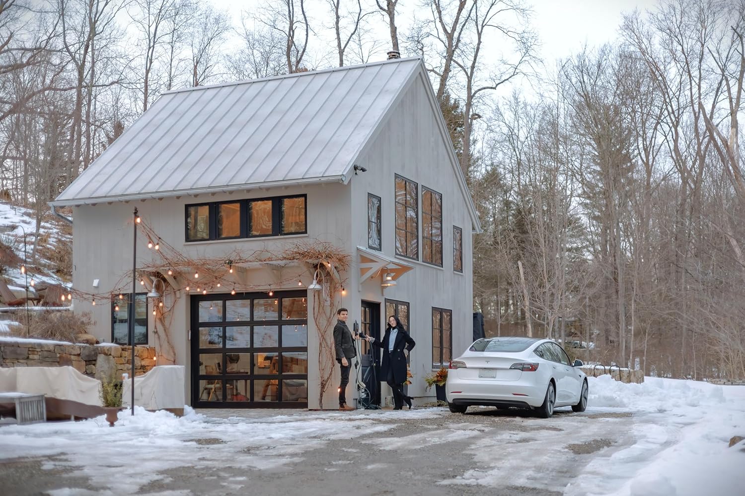 MACH 3 Fast 40 Amp Level 1&2 Portable EV Charger, Electric Vehicle Charging Station, 120-240V NEMA 14-50 w/ 5-15 Adapter. SAE J1772 car Connector & Tesla mobile NACS, Outdoor EVSE, 25ft Cable w/holder