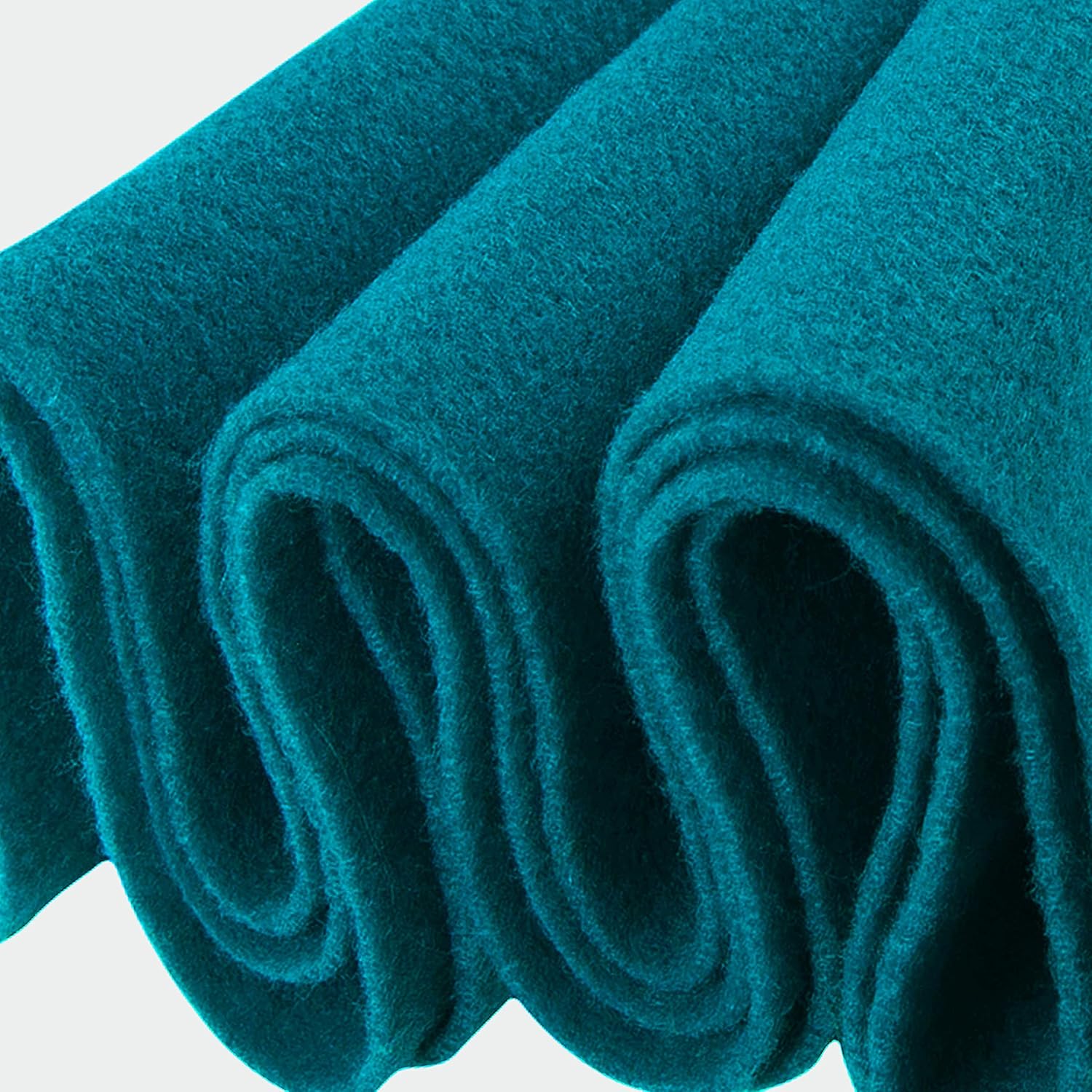 Felt Fabric | 72 inches Wide & 1.6mm Thick Turquoise Fabric | Non-Stiff, Soft Fabric Material | Felt Fabric by The Yard | Soft Felt Roll for Crafts, Sewing and Padding | 1 Yard Fabric Turquoise