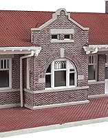 Vista 2 de Walthers Cornerstone Tren de depósito estilo misión ladrillo