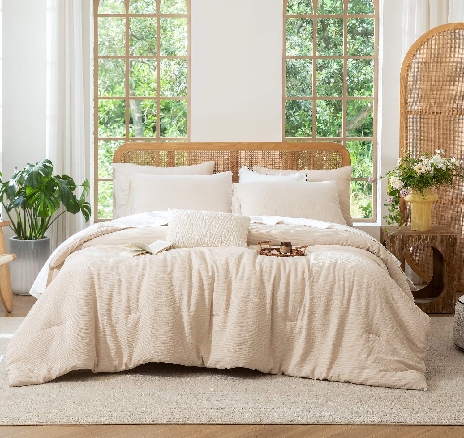 Beige Queen Comforter Set, 3 Pieces Lightweight Double-Layer