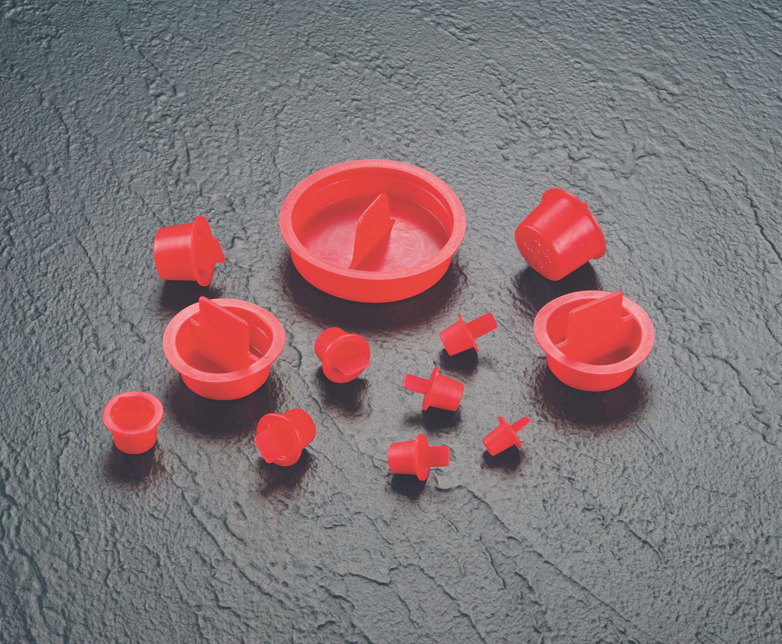 Caplugs CPT-240 CPT Series, Plastic Center Pull Tab Tapered Plug, Hole Protection, Leak Prevention, Masking, Powder Coating, LD-PE, Flange OD 2.66