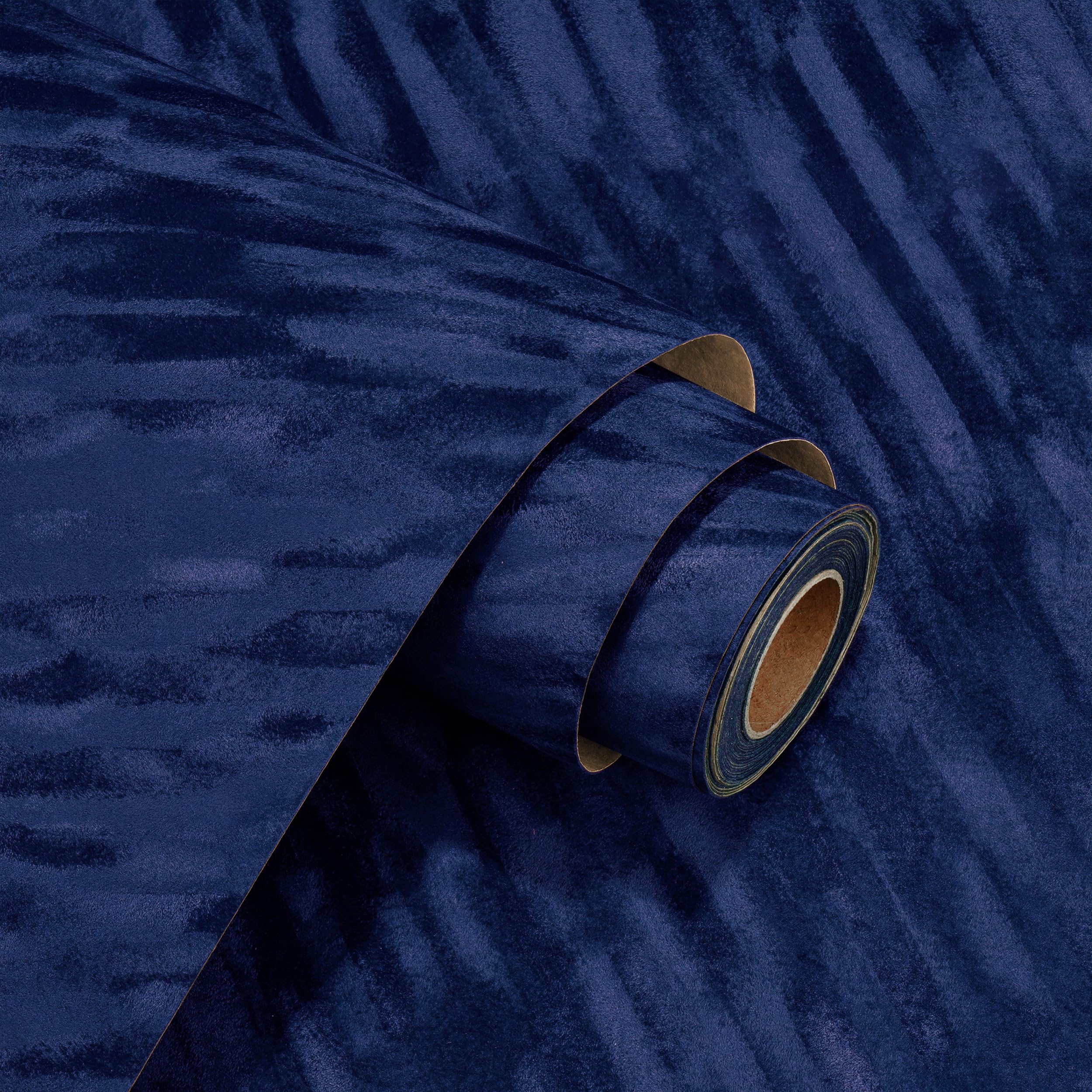Papier peint bleu nuit effet velours pour rénover un tiroir à bijoux ou un fond de meuble