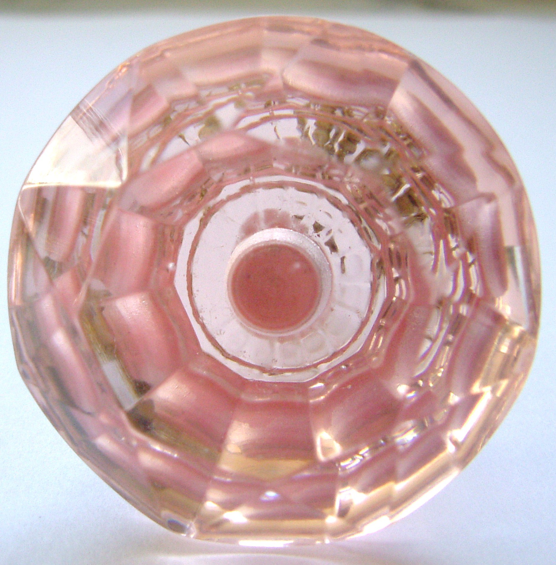Bombay Duck Pink - Faceted Glass Door Knob - 4.2Cm