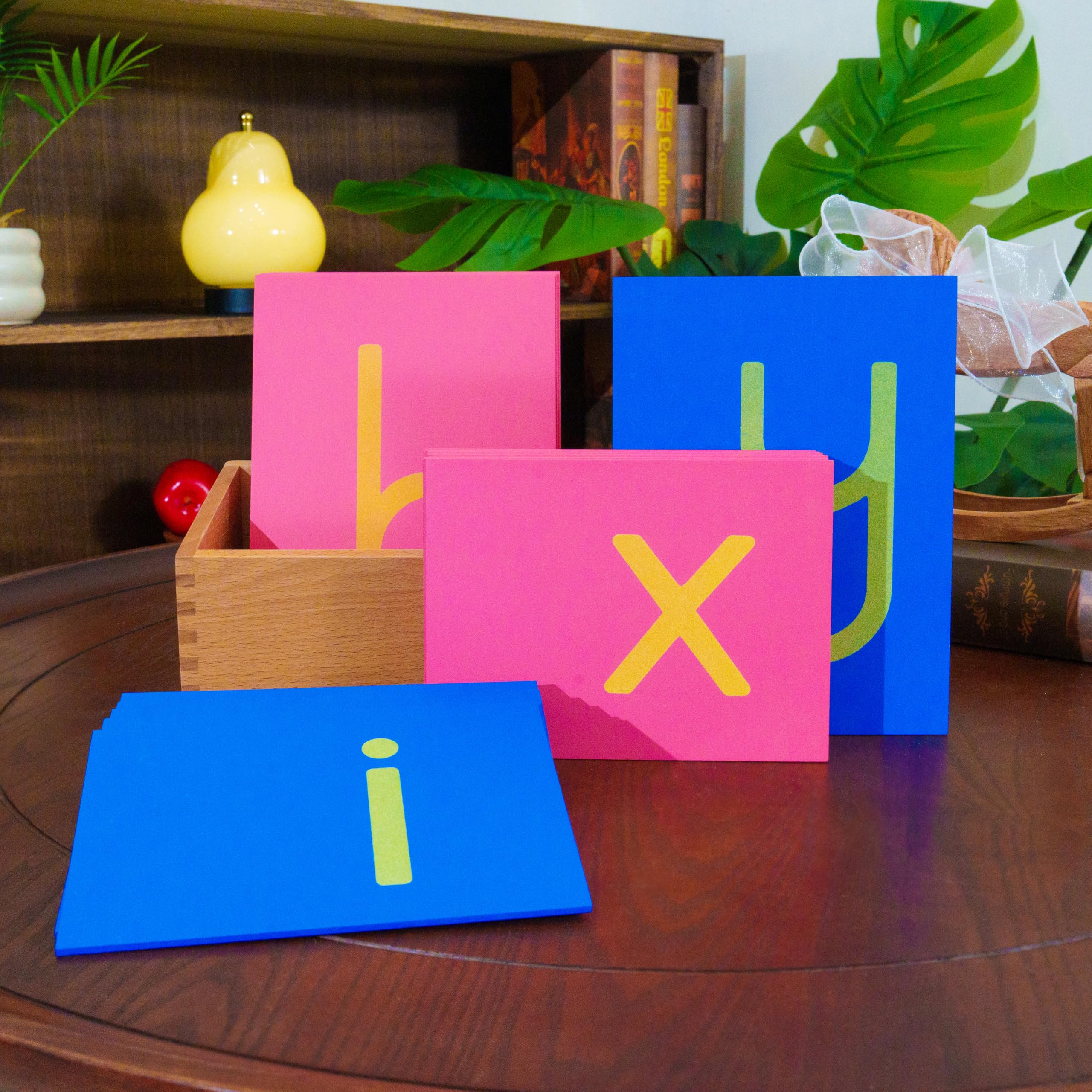 Premium Montessori Sandpapierbuchstaben mit Buchenholz-Box – 27 Taktile Buchstabenkarten für Phonics & Schreibvorbereitung, Sprachmaterial für Kinder 3-6, Homeschool & Klassenzimmer