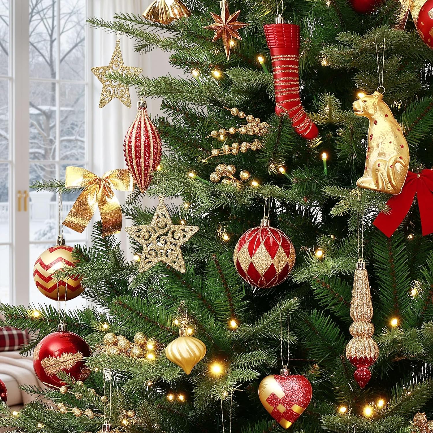 SHareconn 145pcs Christmas Balls Ornaments Set, Shatterproof Plastic Baubles Snowflakes, Stars and Tree Topper for Xmas Tree Holiday Wedding Party Decorations with Hanging Strings, Gold and Red