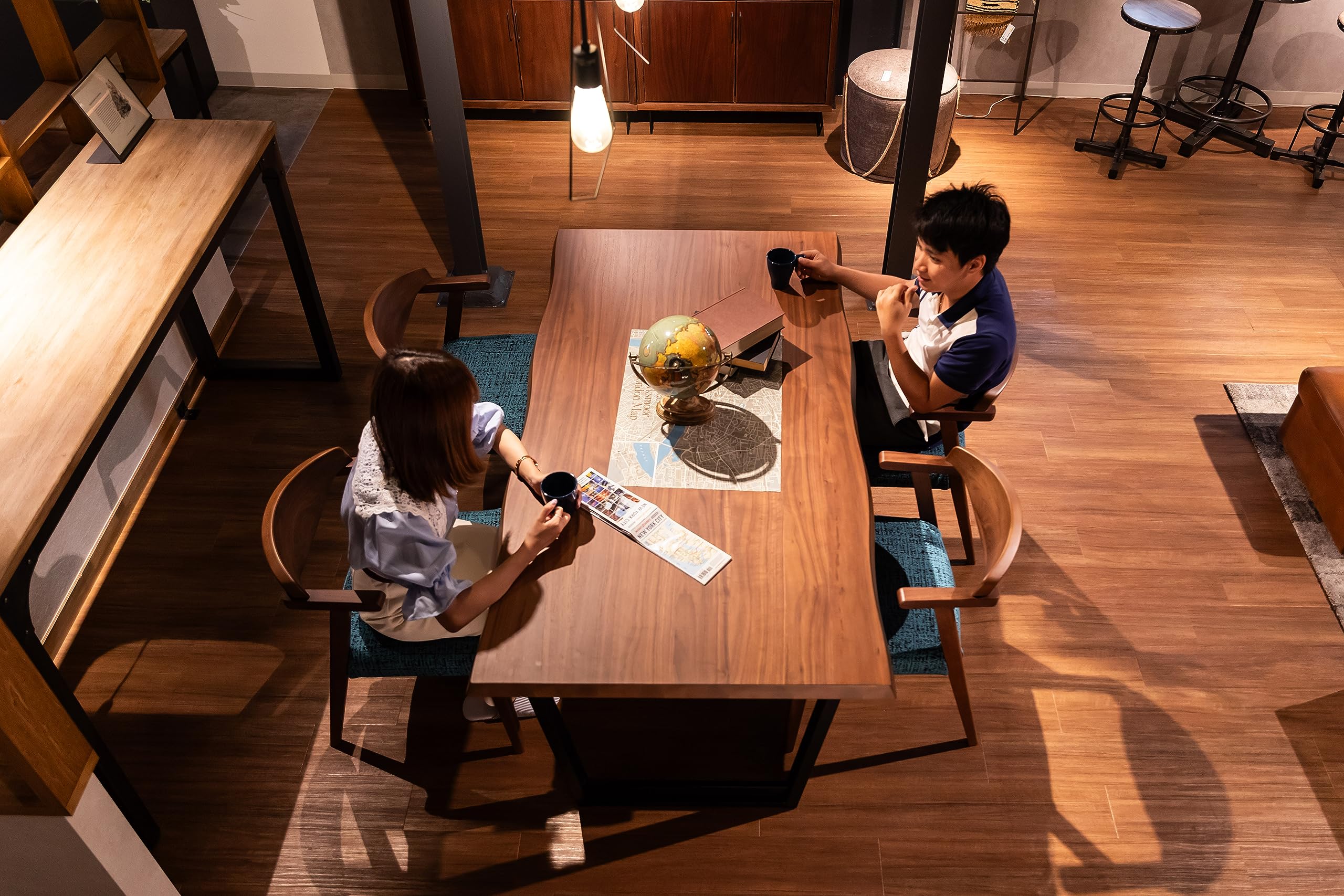 Amazon｜ダイニングテーブル 165 x 90 一枚板調 ウォールナット突板天