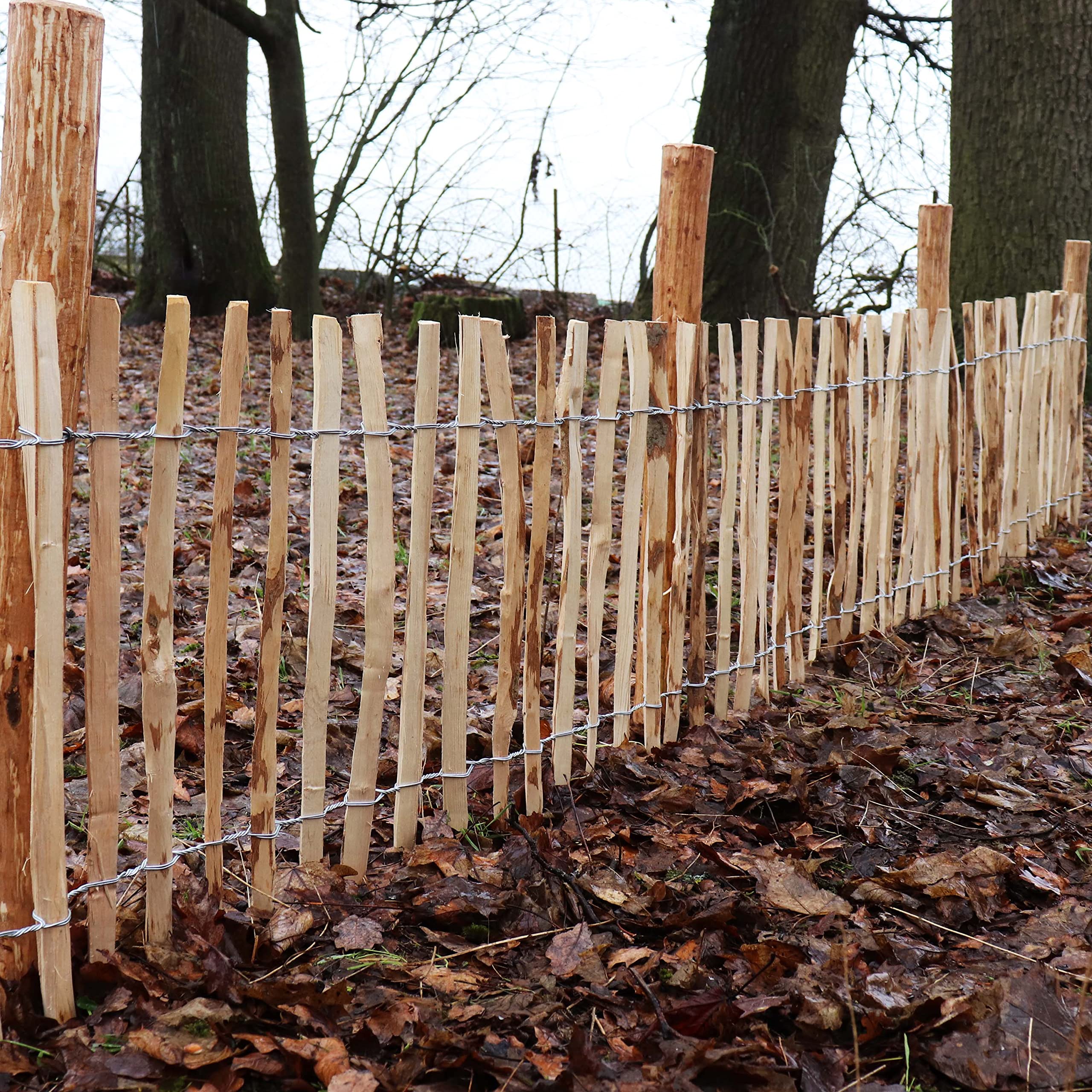 Aquagart Holzpfosten für Staketenzaun I Zaunpfosten aus Haselnuss I Langlebiger Stützpfosten & Rankhilfe I Vielseitiger Holzpfosten I Naturprodukt I Versch. Größen (Haselnuss 5 Stück 1,05m lang)