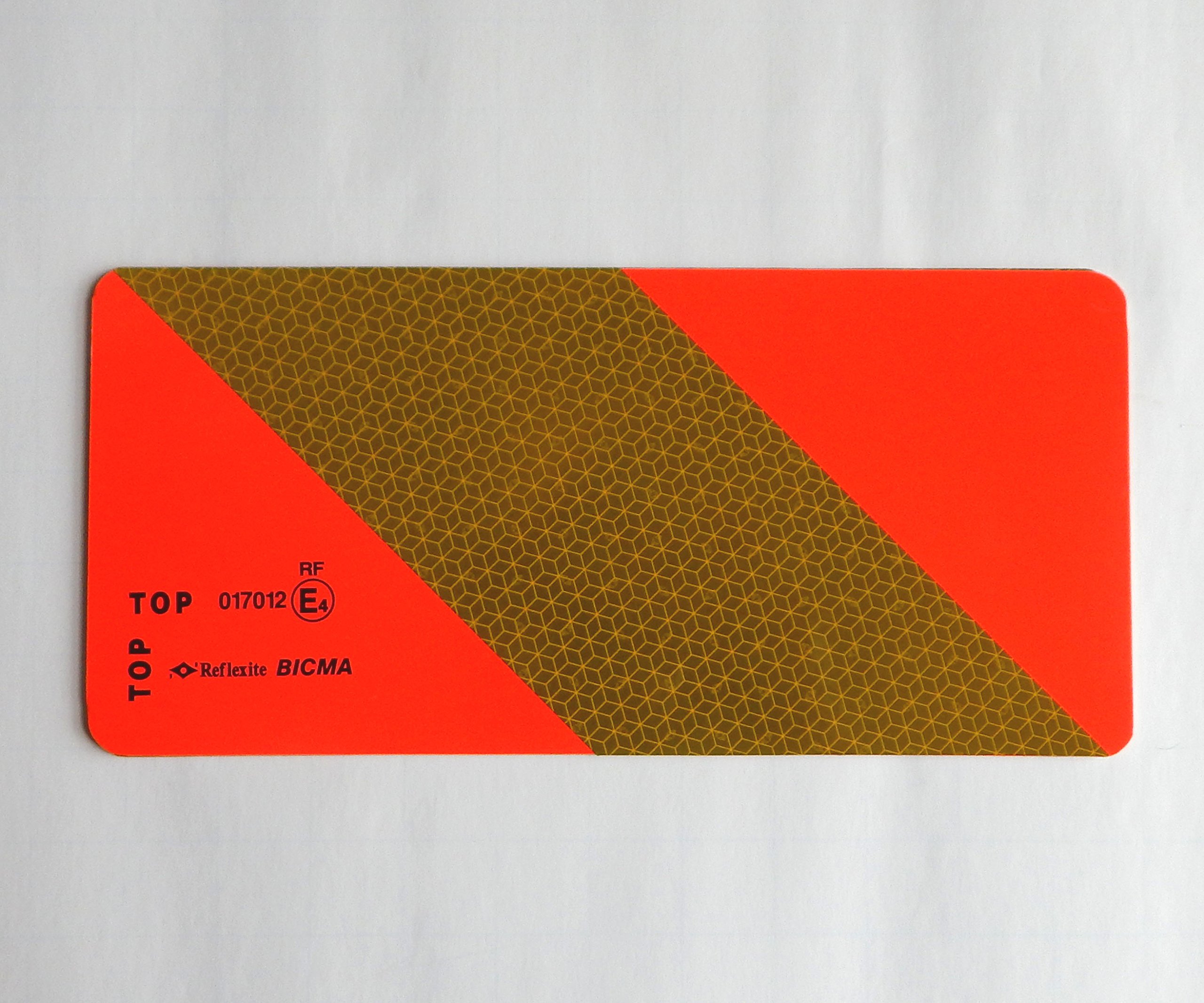 Marquage arrière pour camion selon ECE 70 Additif 01, 4 plaques en aluminium 285 mm x 132 mm.