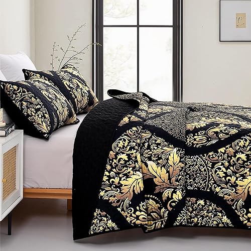 Miniatura 3 de DJY Juego de edredón negro tamaño King, juego de colcha de damasco dorado bohemio, juego de ropa de cama de microfibra suave y ligera de 3 piezas