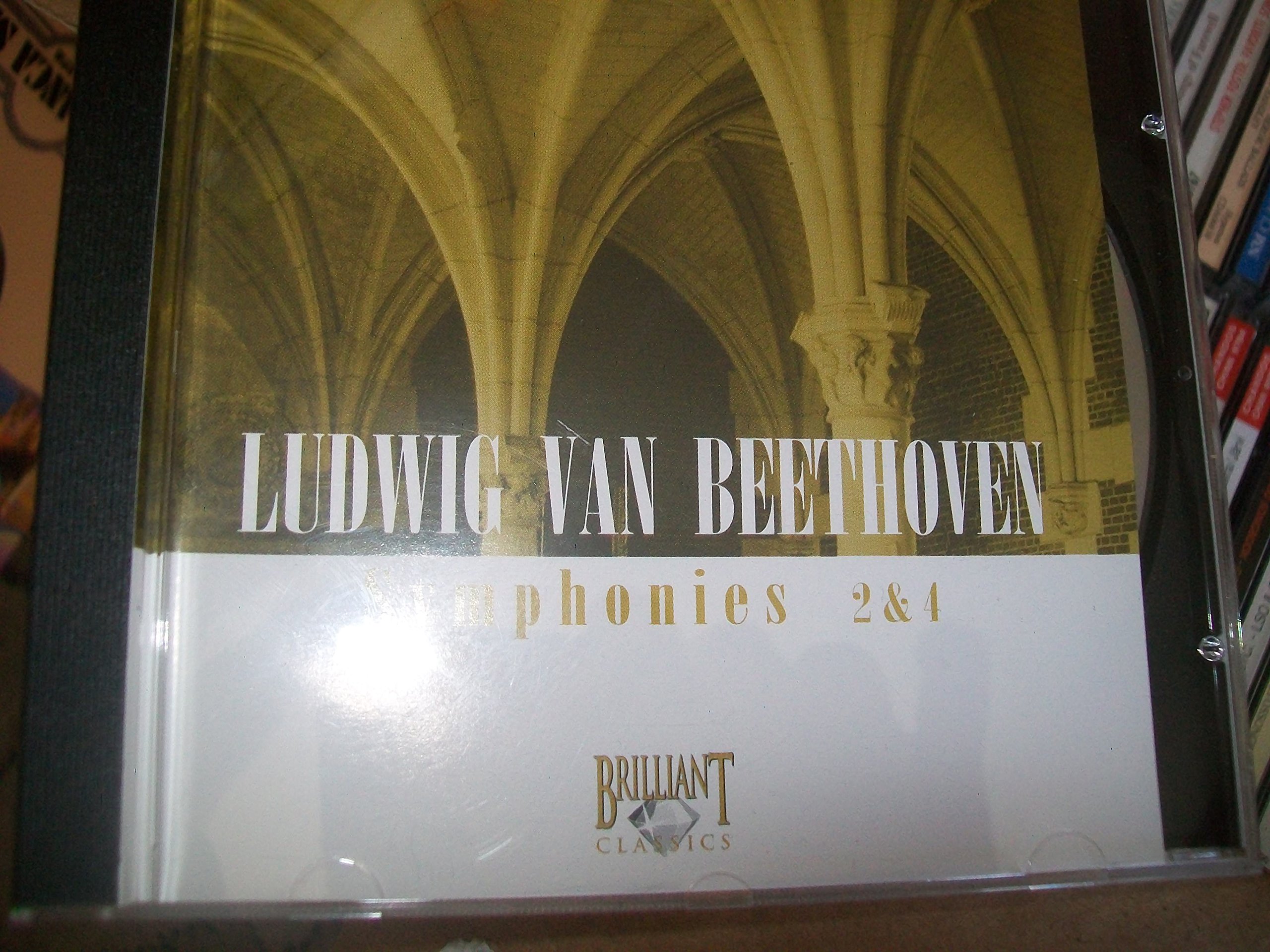 Ludwig van Beethoven: Symphonies 2 & 4 [UK Import] [Audio CD] Ludwig van Beethoven; Herbert Blomstedt and Staatskapelle Dresden