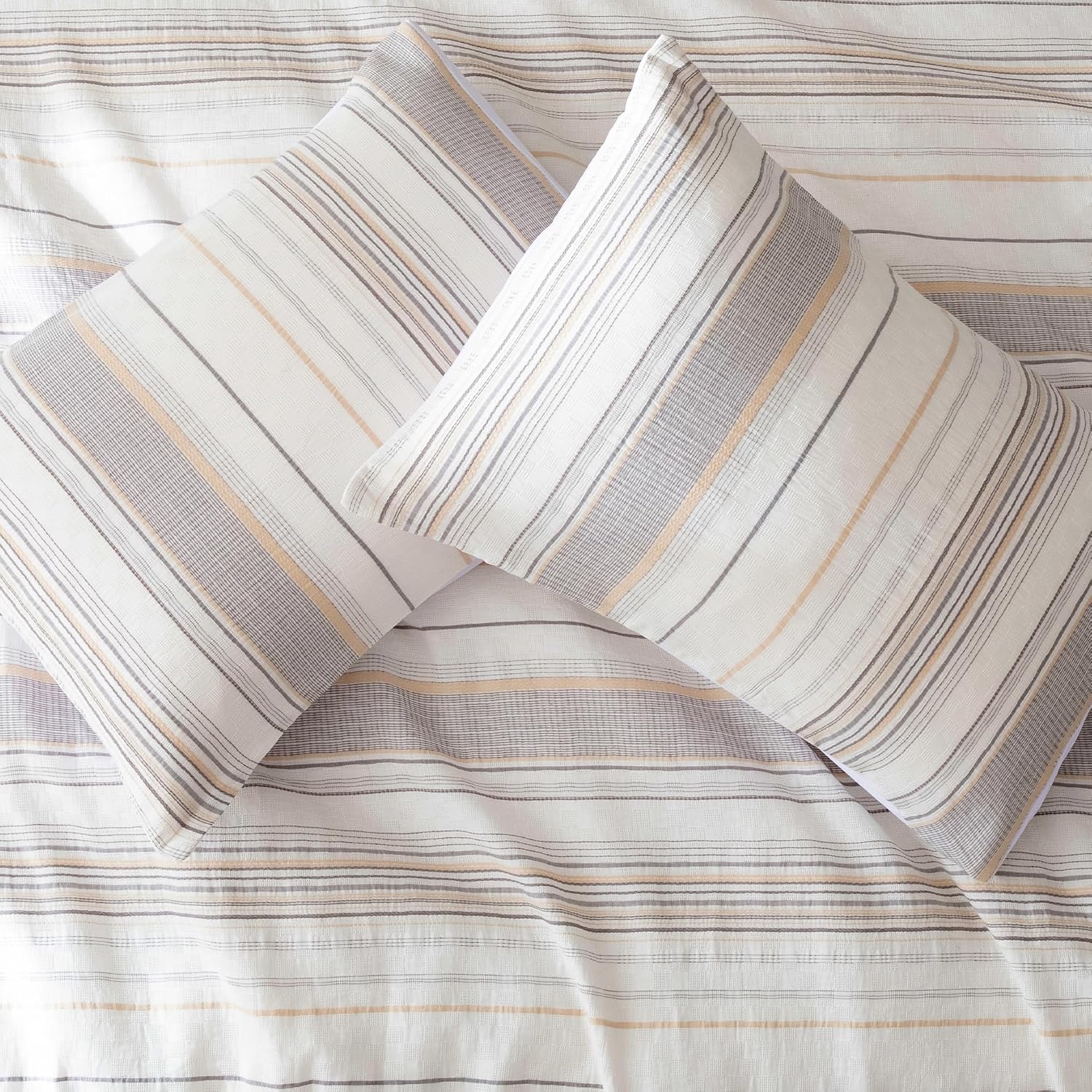 Amazon Basics Comforter Set, 3-Piece Jacquard Microfiber Comforter and 2 Pillow Shams, All-Season Bedding, Queen, Beige Striped - Image 3