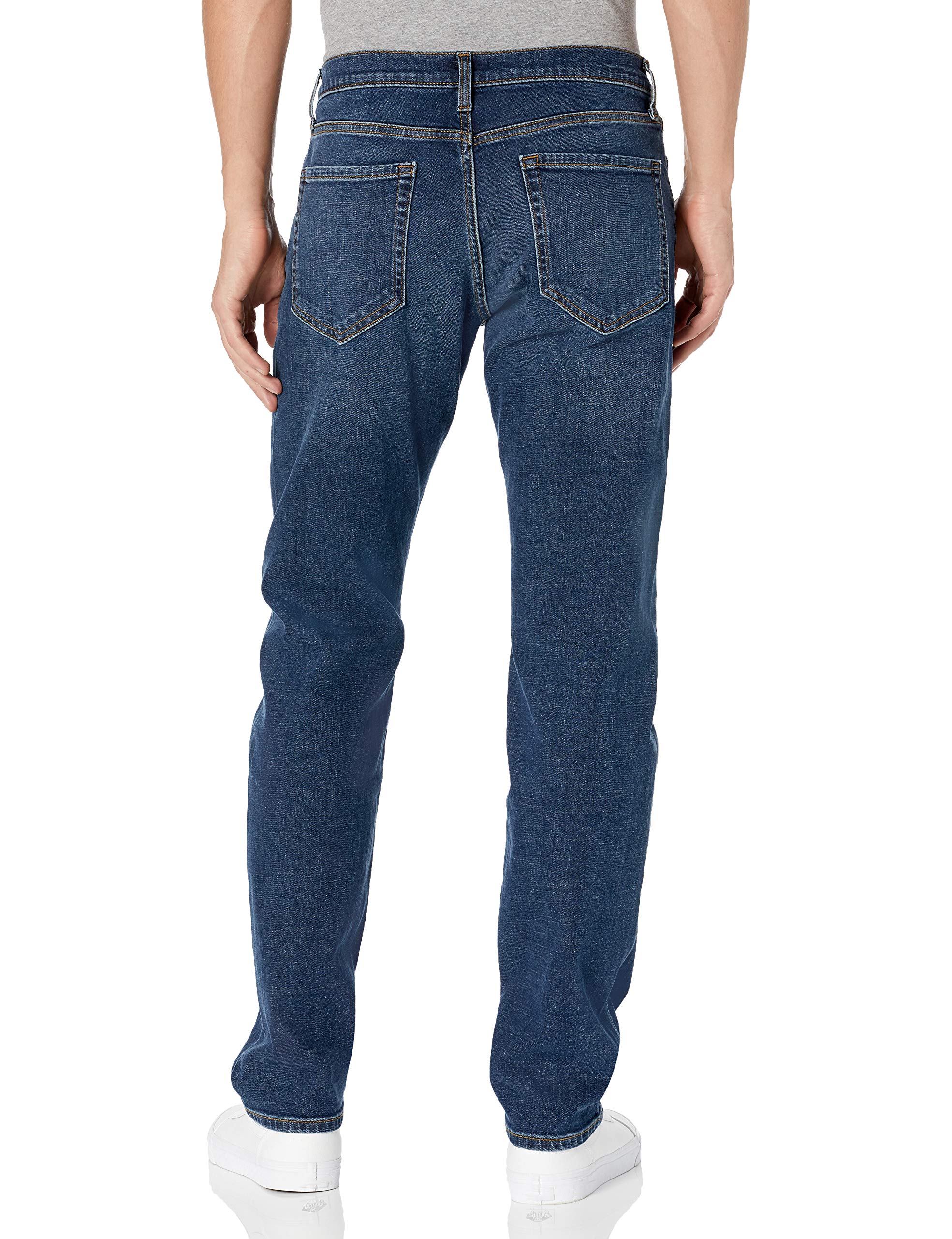 Amazon Essentials Jeans Elasticizzati con Taglio Dritto - colori fuori produzione Uomo