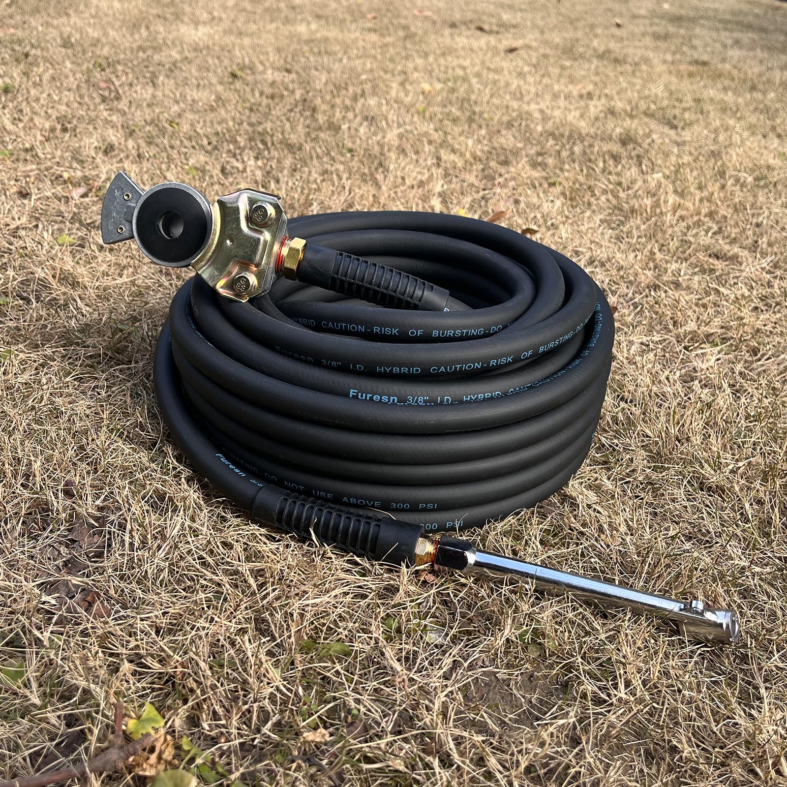 Kit de inflador de neumáticos de camión, manguera de aire híbrida de 3/8 pulgadas x 50 pies con mano alegre y portabrocas de aire, resistente, ligero, resistente a las torceduras, 300 PSI