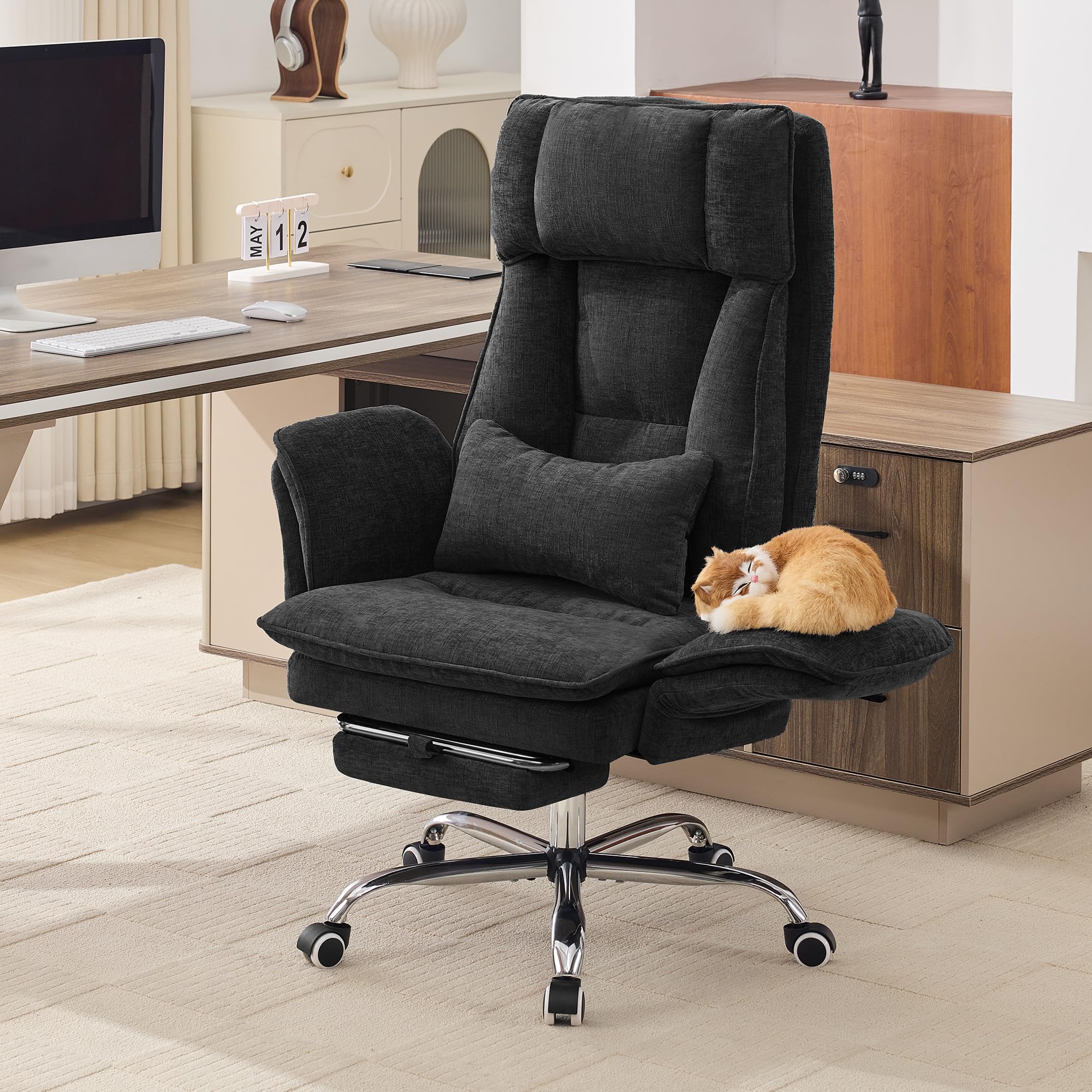HUBSON Big and Tall Office Chair, Footrest &amp; Flip Armrest for Pets, Black