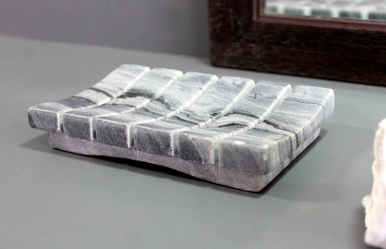 Soap Dish in Ribbed Design | Bath Accessories for Bath, Tub or Wash Basin | Luxury Bath Accents