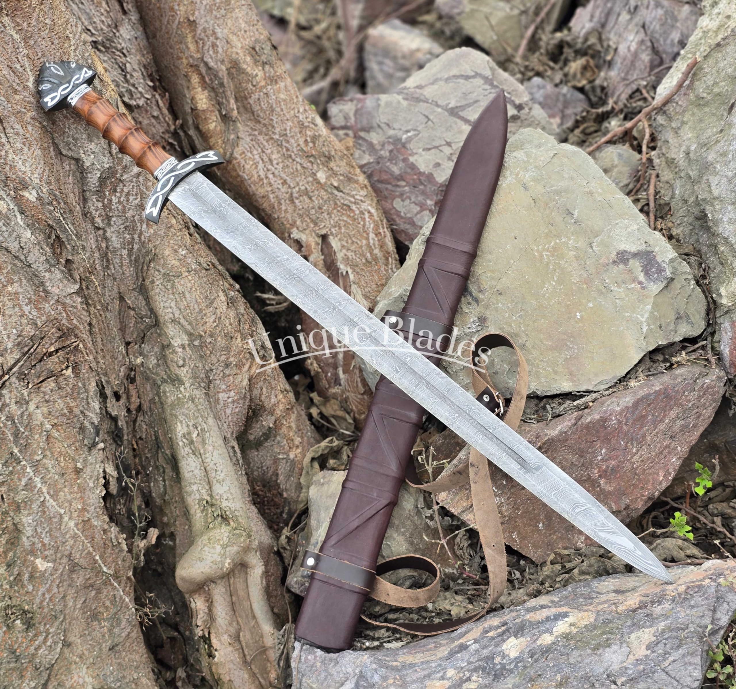 Wikinger-Schwert, 101 cm, Damaszener Stahl, Doppelschneidig mit Hohlkehle, Holz-Zink-Griff, Scheide, Mittelalter-Kollektion