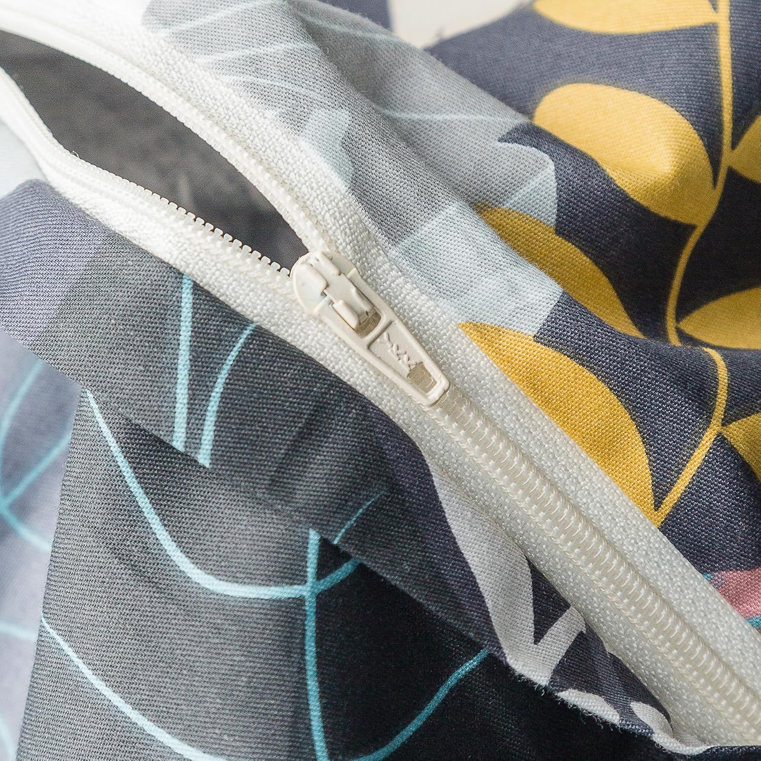 YuHeGuoJi Black Tropical Duvet Cover King 100% Cotton 3 Pcs Set 1 Colorful Boho Floral Duvet Cover with Zipper Ties 2 Pillowcases Farmhouse Yellow Blue Botanical Leaves Print Bedding Set Soft - Image 4