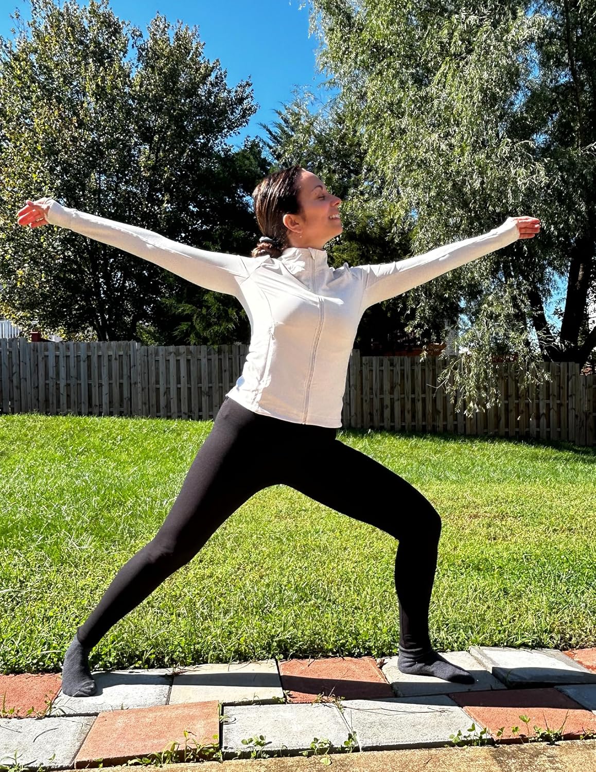 Stelle Women's Zip Up Jackets Lightweight Athletic Running Jacket Workout Slim Fit Yoga Track Clothes with Thumb Holes - Image 3