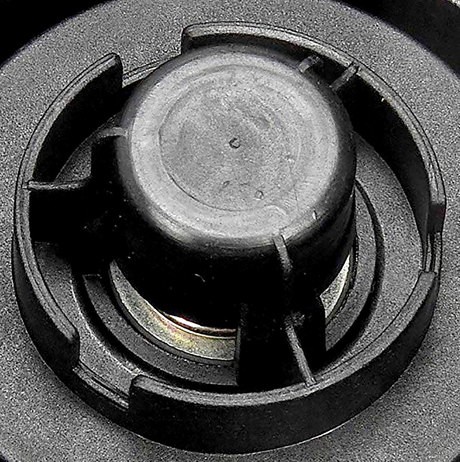 APDTY 028114 Oil Filter Plastic Cover Screw On Cap (Replaces 12575810, 12580254, 12605565)