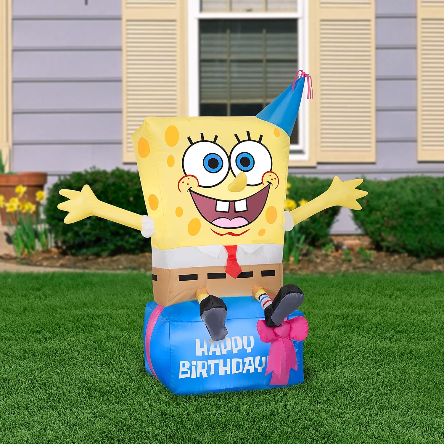 3.5 ft. Inflatable Spongebob Birthday Decor