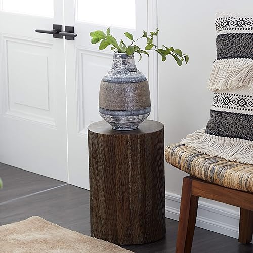 Deco 79 Mesa auxiliar de madera de teca, mesa auxiliar tallada intrincadamente, mesa auxiliar de 12 x 12 x 18 pulgadas, marrón oscuro