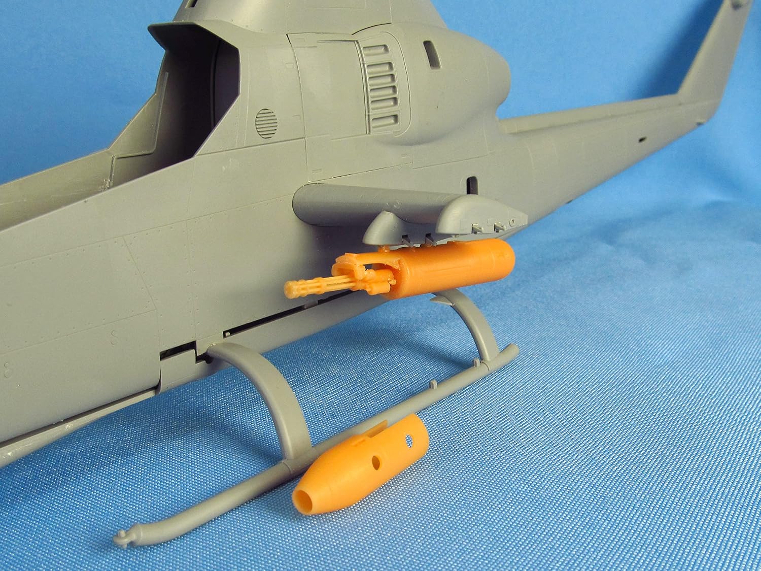 Metallic Details MDR3212-1/32 M18 Gun pod with M134 Minigun Scale Model kit
