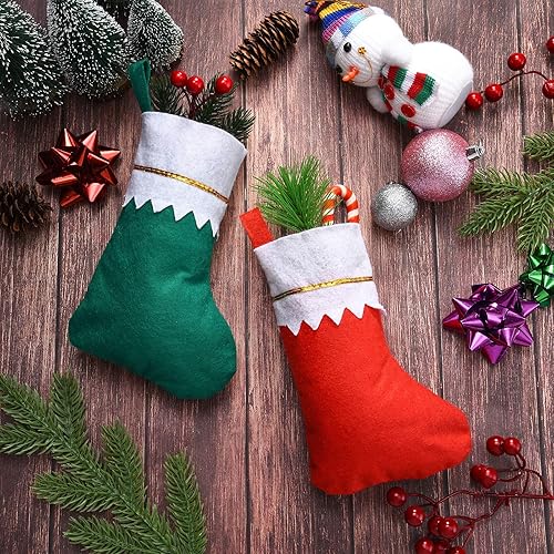 Miniatura 7 de Skylety Medias de fieltro de Navidad rojas y verdes para colgar en el árbol de Navidad, adornos para la familia, decoraciones de vacaciones,
