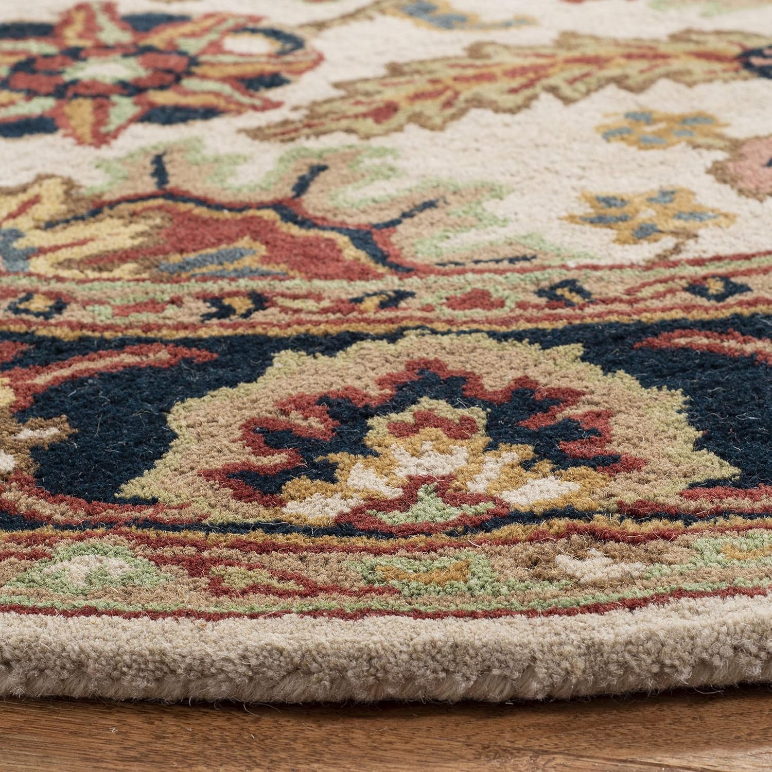 SAFAVIEH Classic Collection 4'6" x 6'6" Oval Ivory / Navy CL359E Handmade Traditional Oriental Premium Wool Area Rug