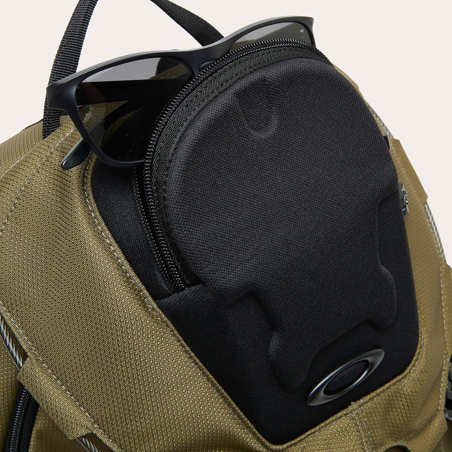 Oakley Bathroom Sink RC Backpack, Army Green, One Size