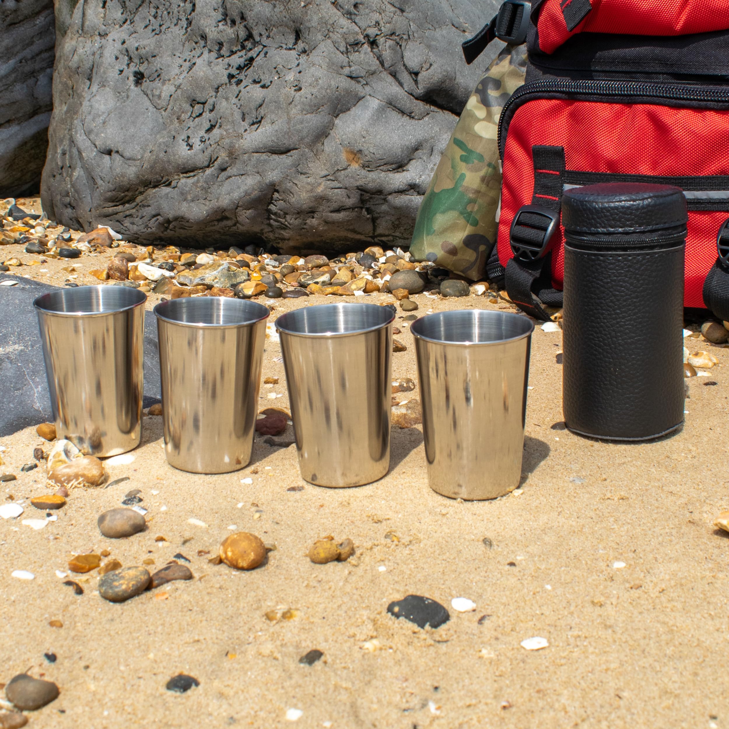 Image secondaire de TRIXES Ensemble de 4 Petits Verres de Voyage Compacts en Acier Inoxydable avec Pochette en Simili Cuir